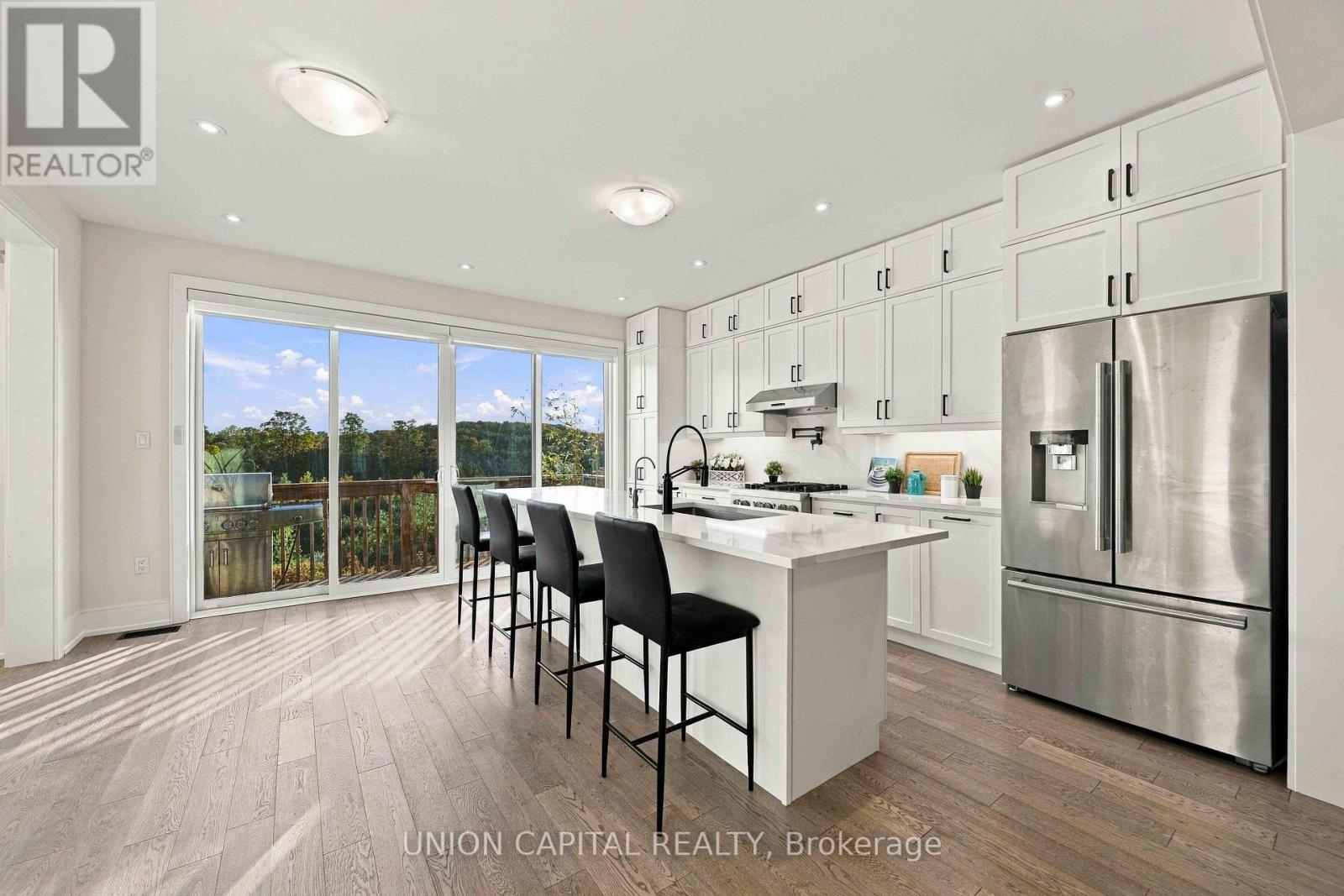 297 Seaview Heights Property Photo 10