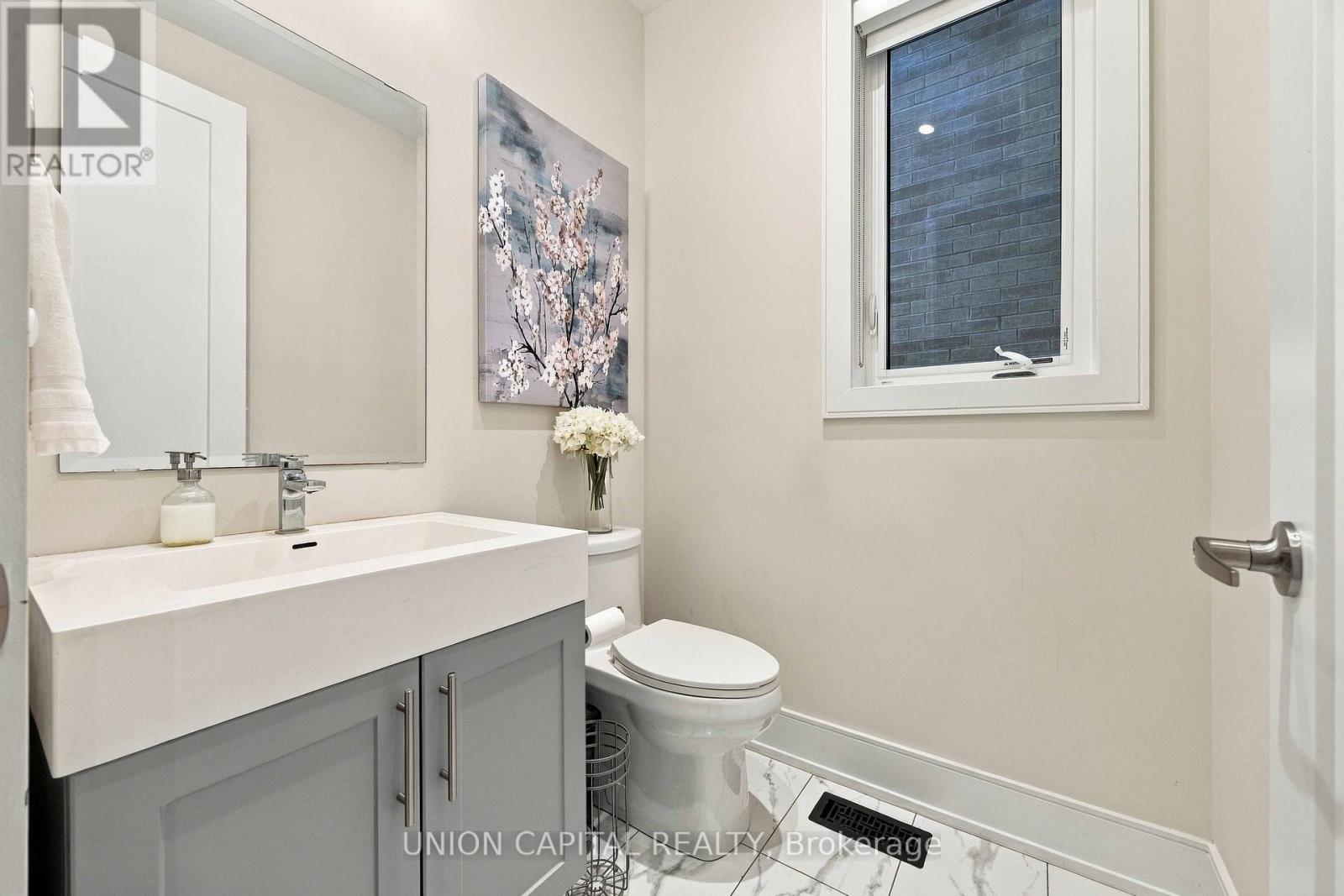 297 Seaview Heights Property Photo 16