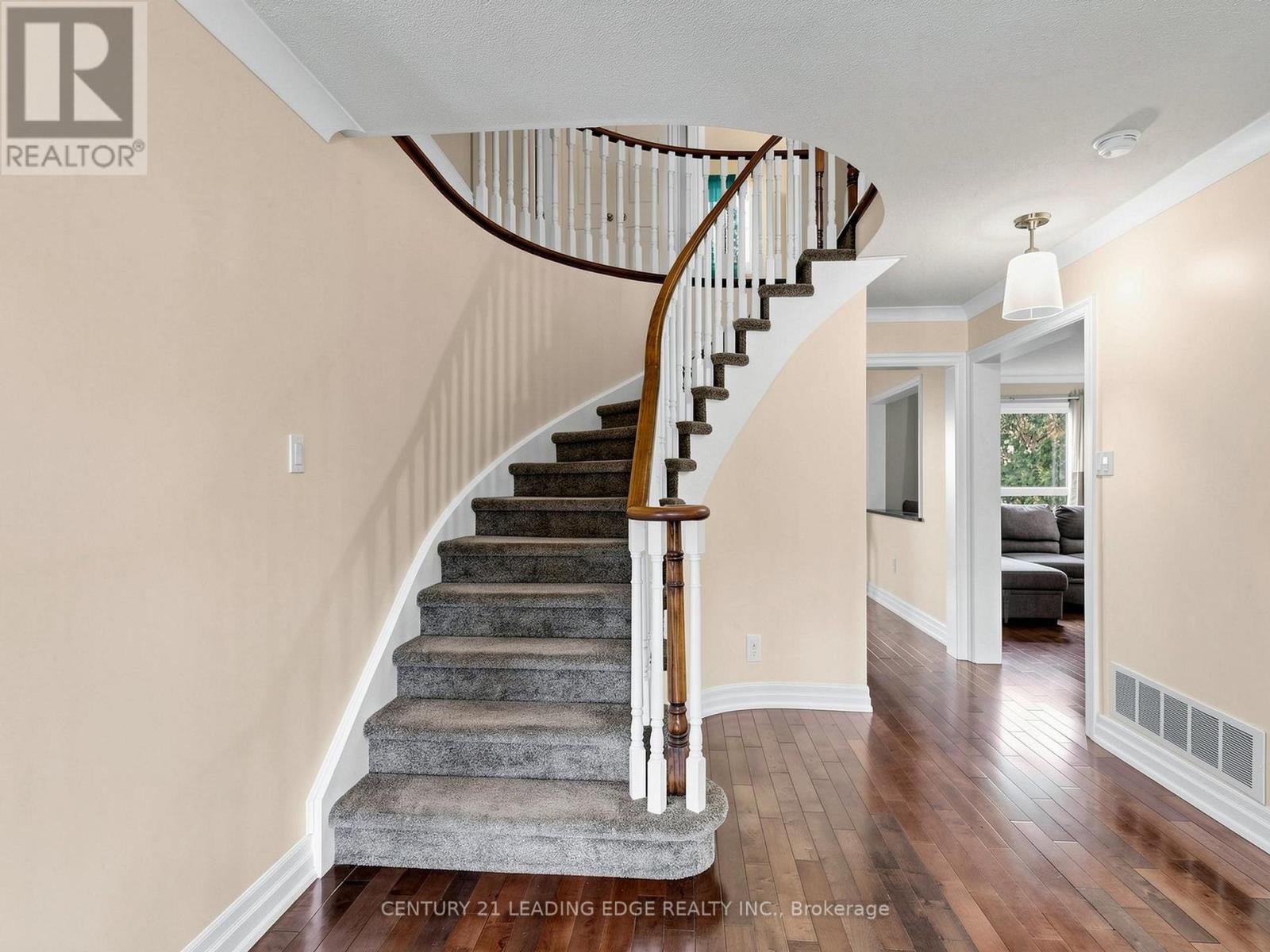 97 Tulip Street Property Photo 6
