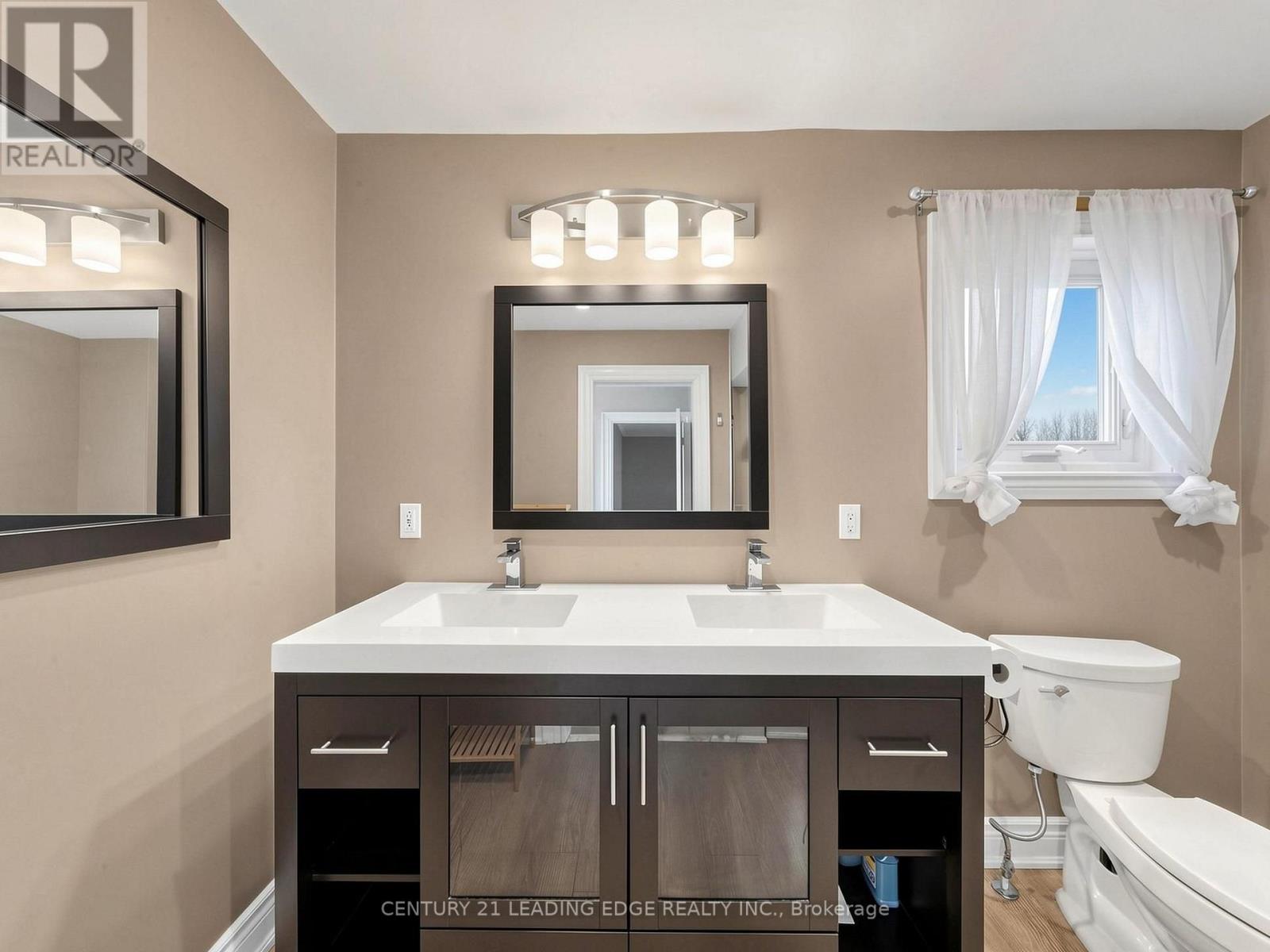 97 Tulip Street Property Photo 30