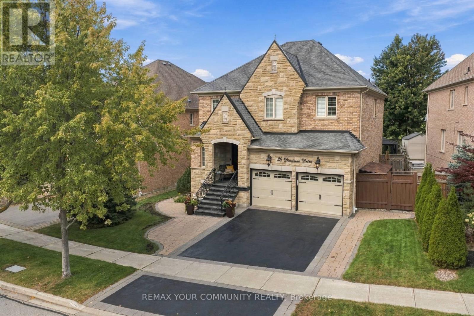 38 Dimarino Drive Property Photo 1