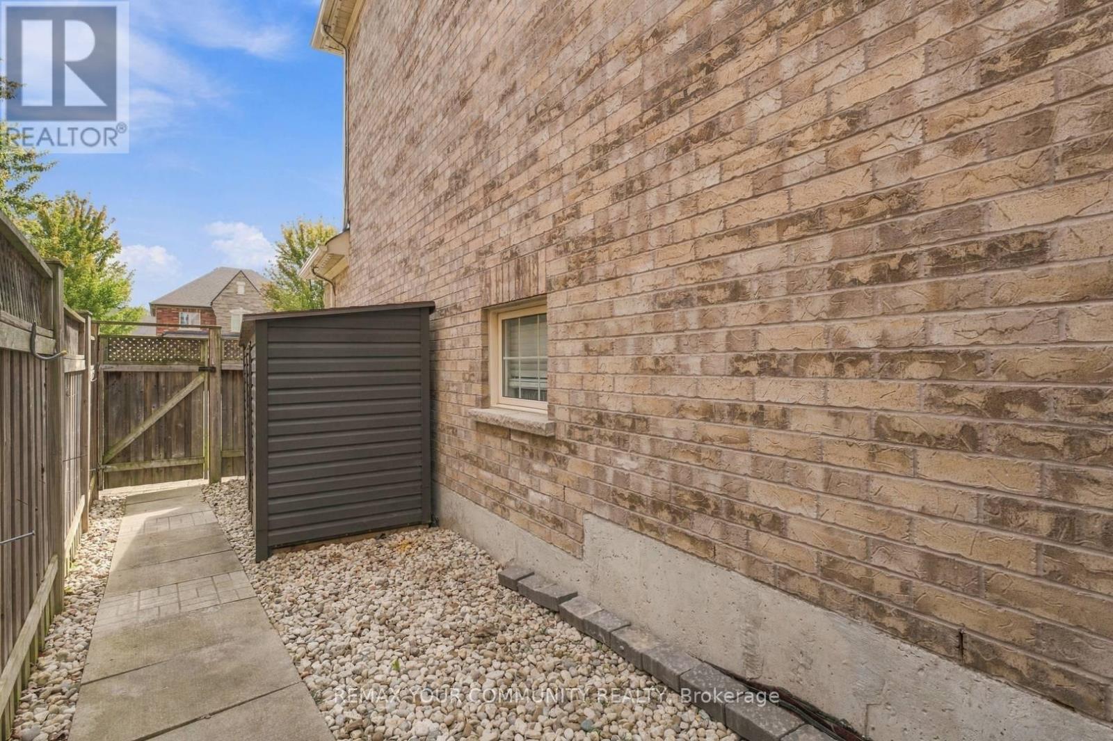 38 Dimarino Drive Property Photo 44