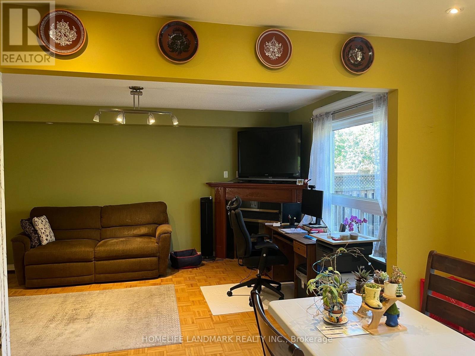 24 Gwilliam Lane Property Photo 8