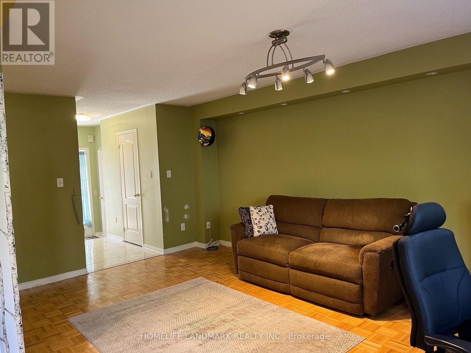 24 Gwilliam Lane Property Photo 13