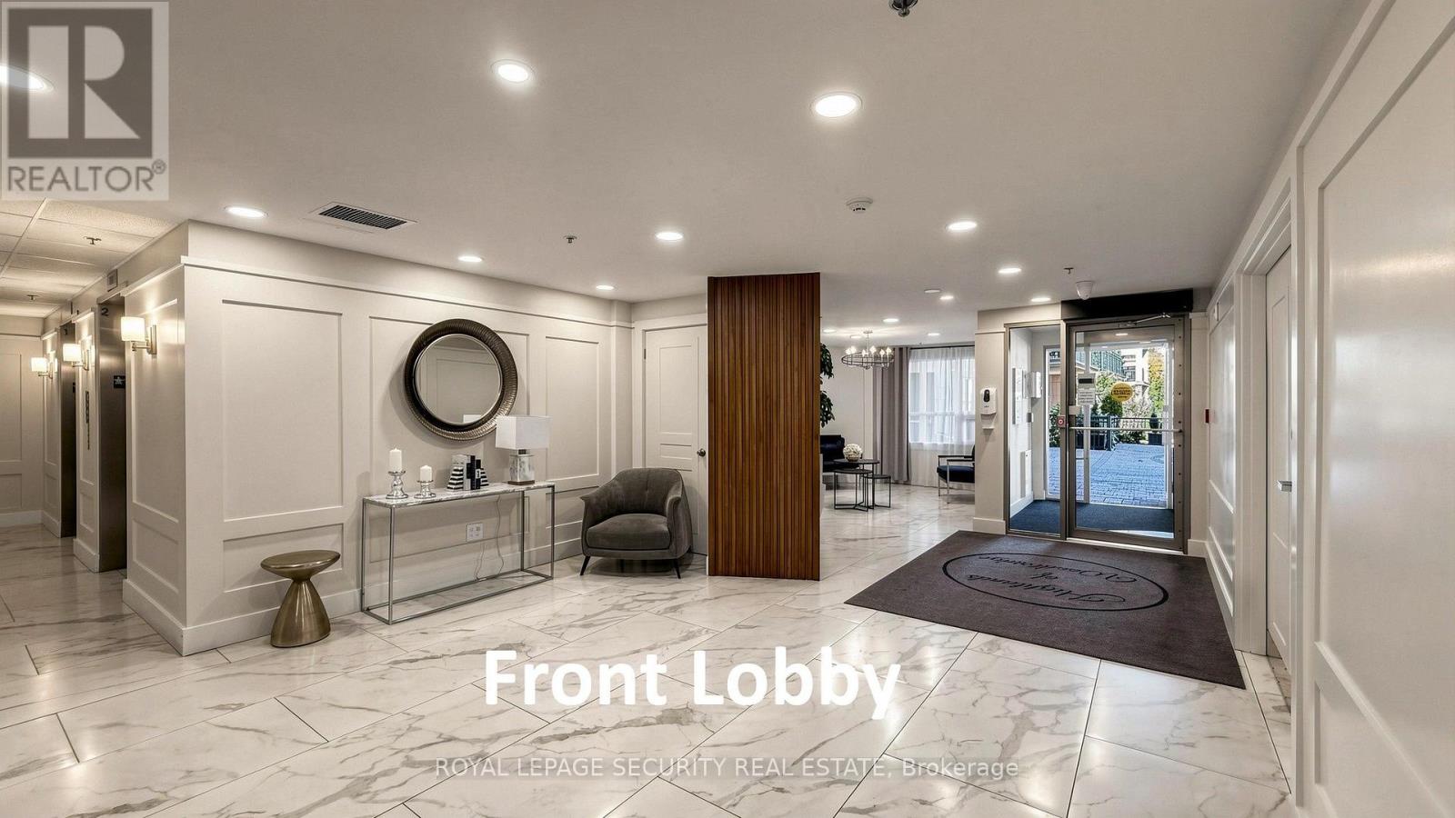406 - 8026 Kipling Avenue Property Photo 4