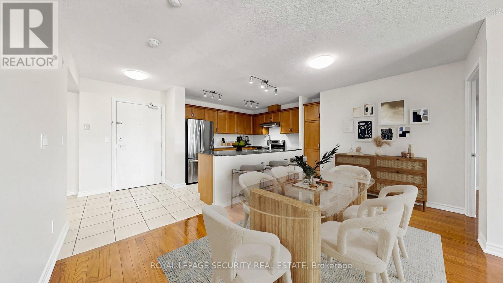 406 - 8026 Kipling Avenue Property Photo 14