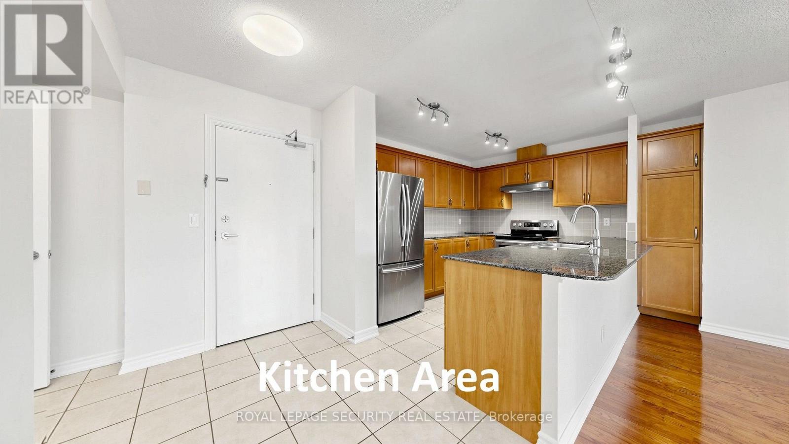 406 - 8026 Kipling Avenue Property Photo 18