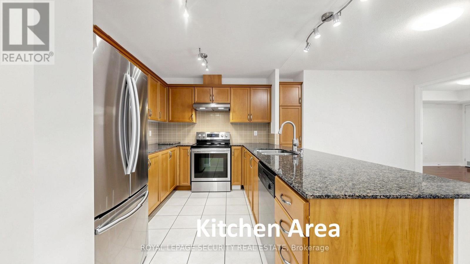 406 - 8026 Kipling Avenue Property Photo 20