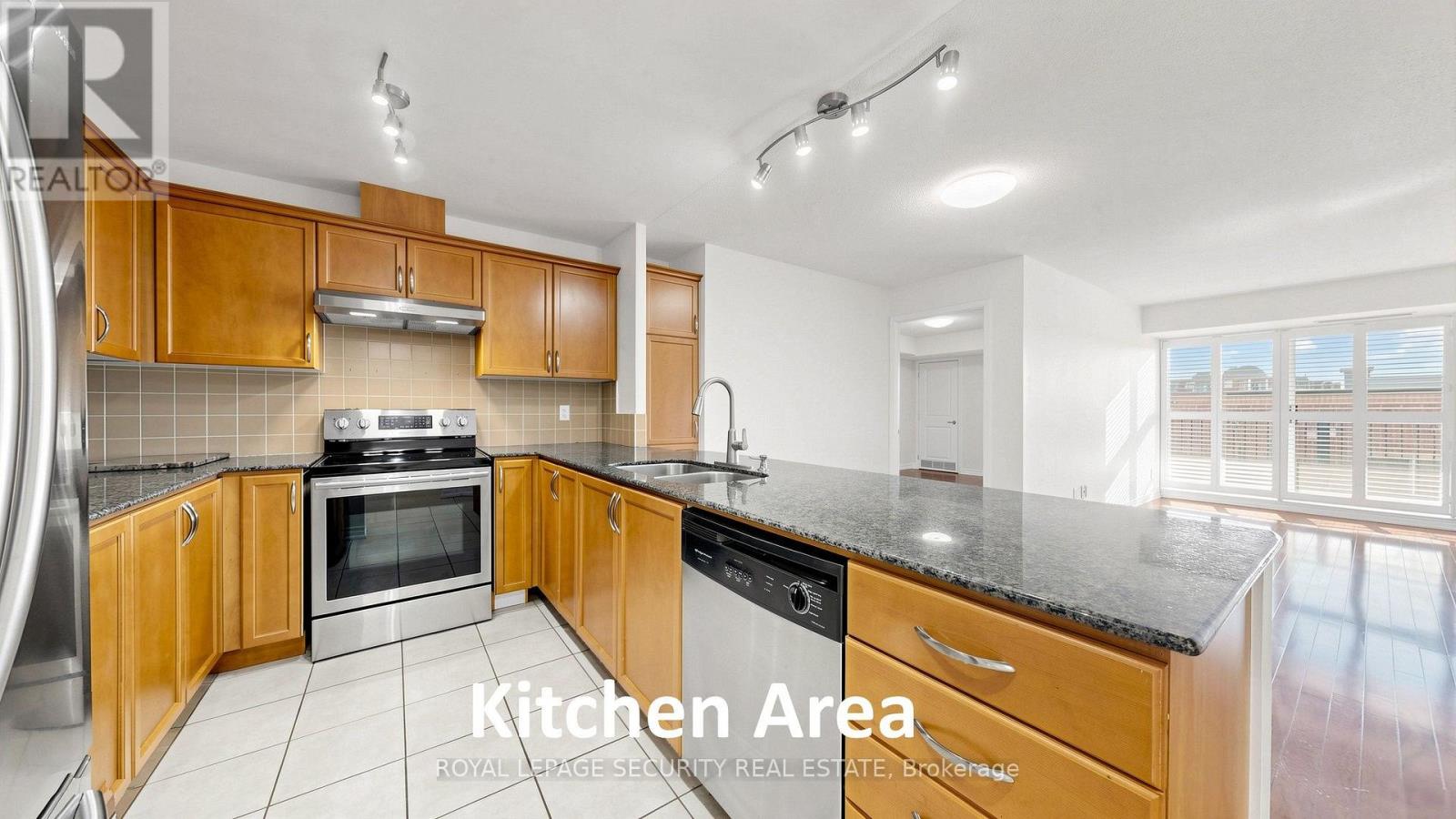 406 - 8026 Kipling Avenue Property Photo 21
