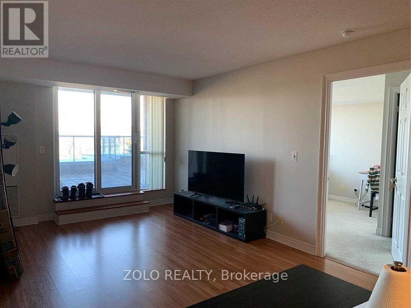 318 - 33 Cox Boulevard Property Photo 8