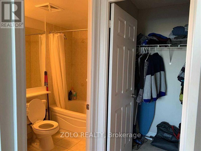 318 - 33 Cox Boulevard Property Photo 12