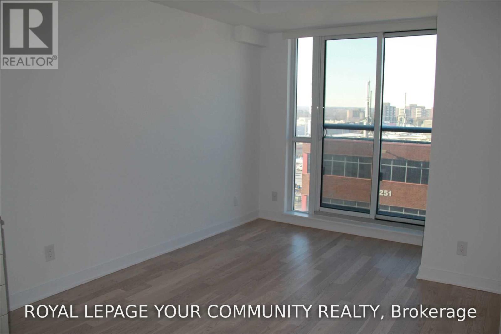 602 - 9201 Yonge Street Property Photo 4