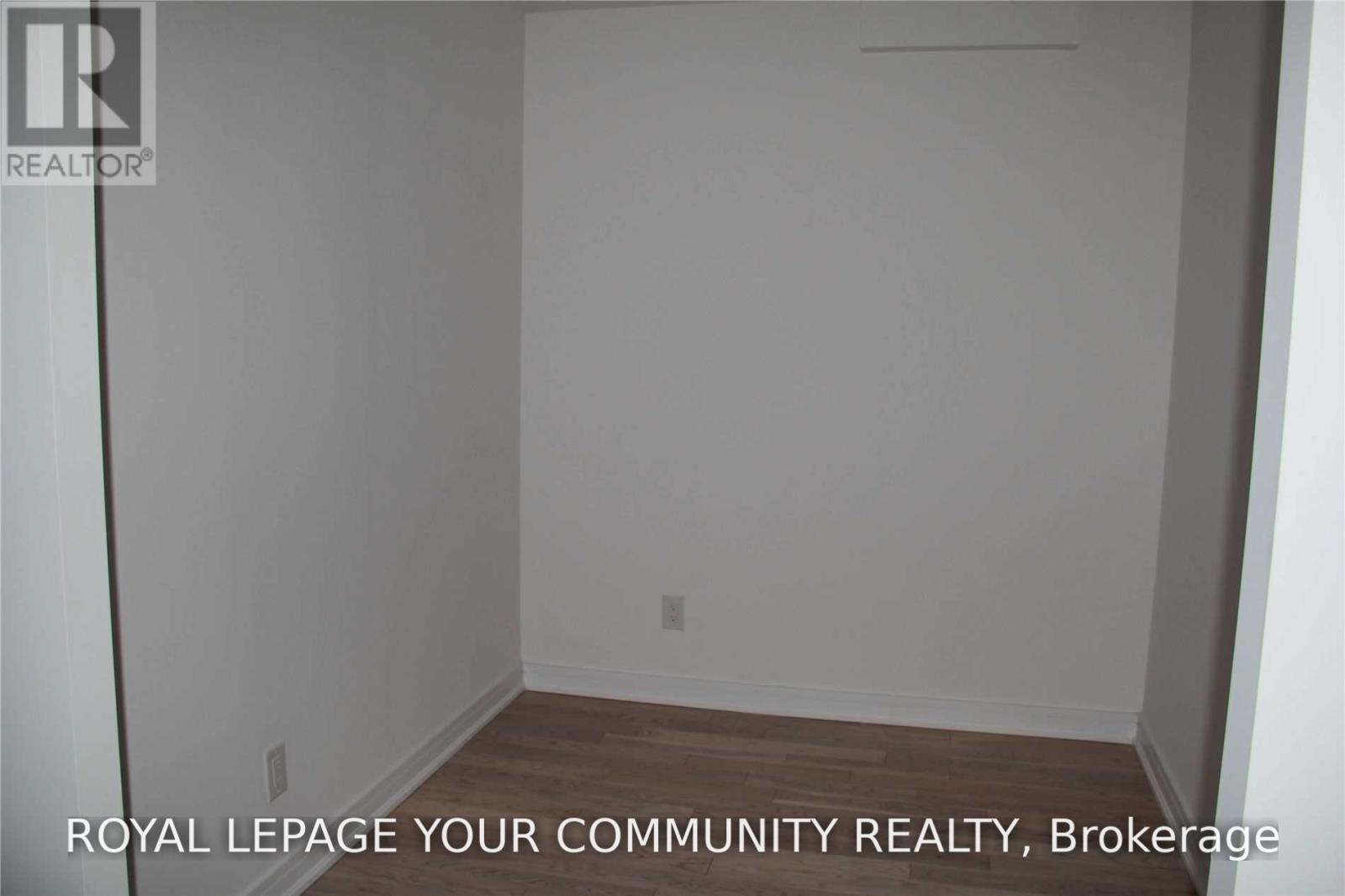 602 - 9201 Yonge Street Property Photo 5