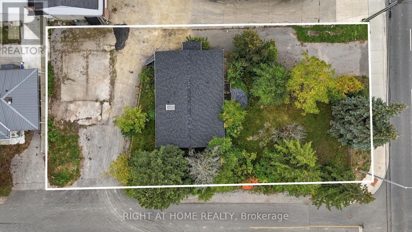 198 King Road Property Photo 4