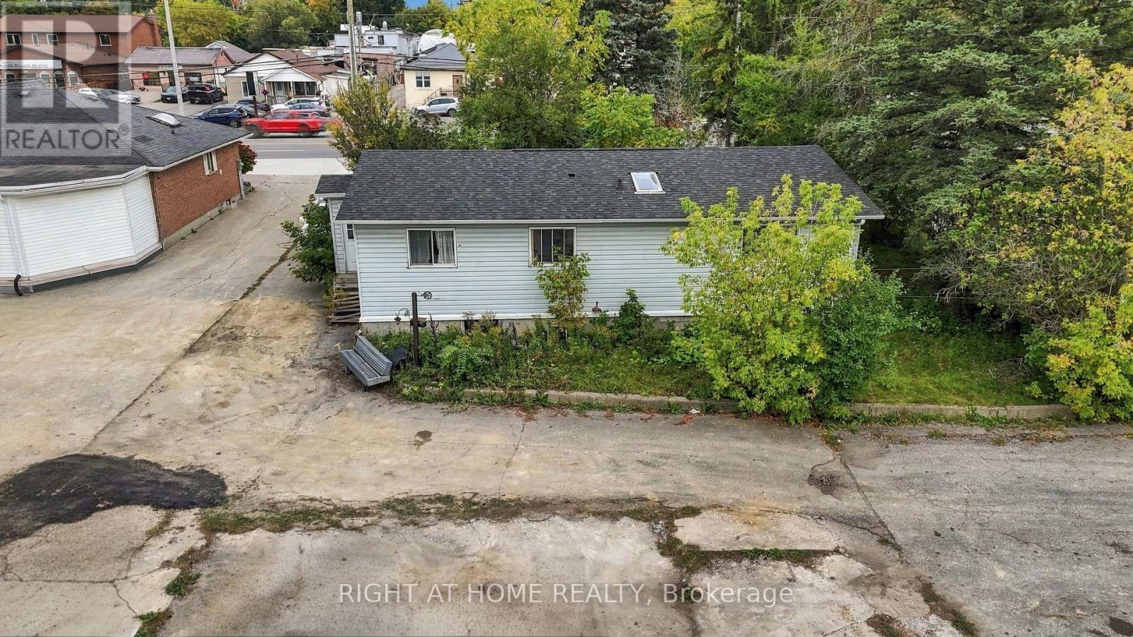 198 King Road Property Photo 11
