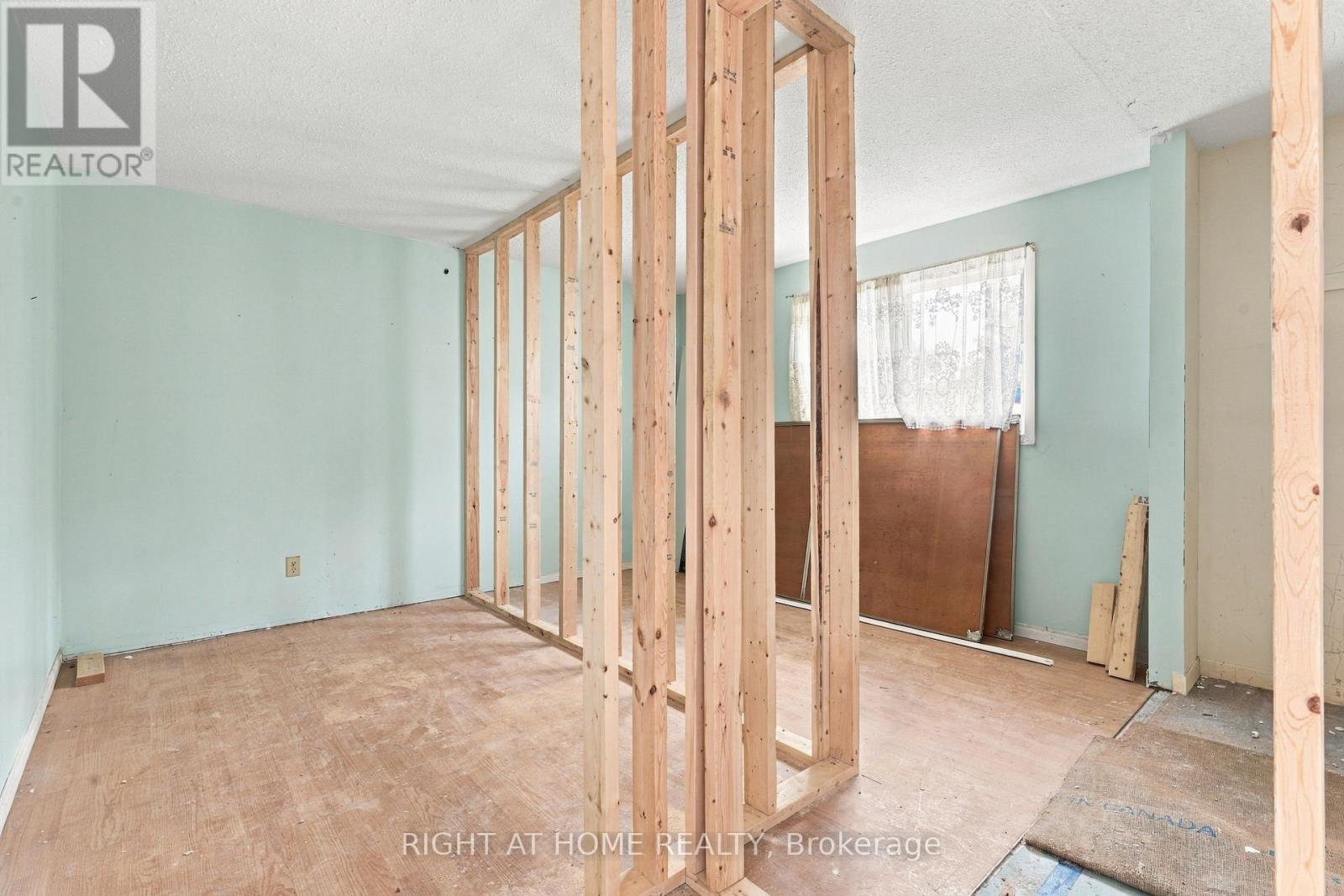 198 King Road Property Photo 17