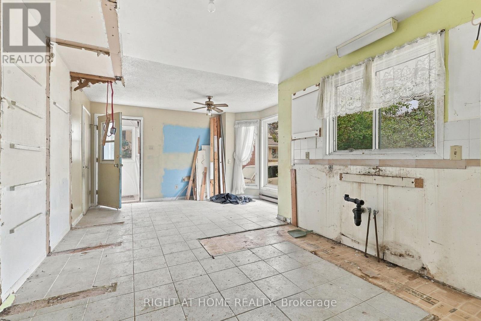 198 King Road Property Photo 22