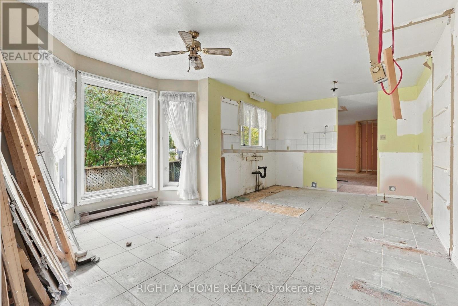 198 King Road Property Photo 23