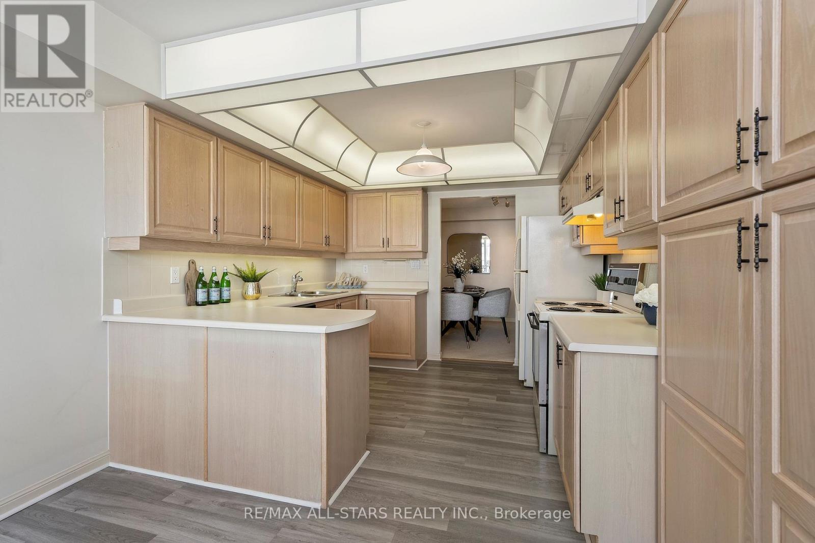 1102 - 610 Bullock Drive Property Photo 16