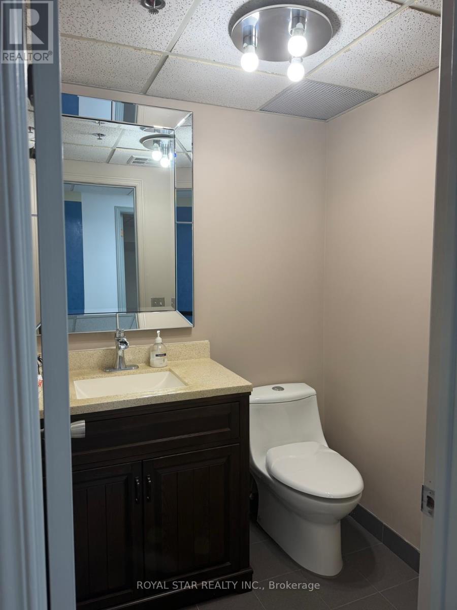 6 - 4040 Steeles Avenue W Property Photo 13