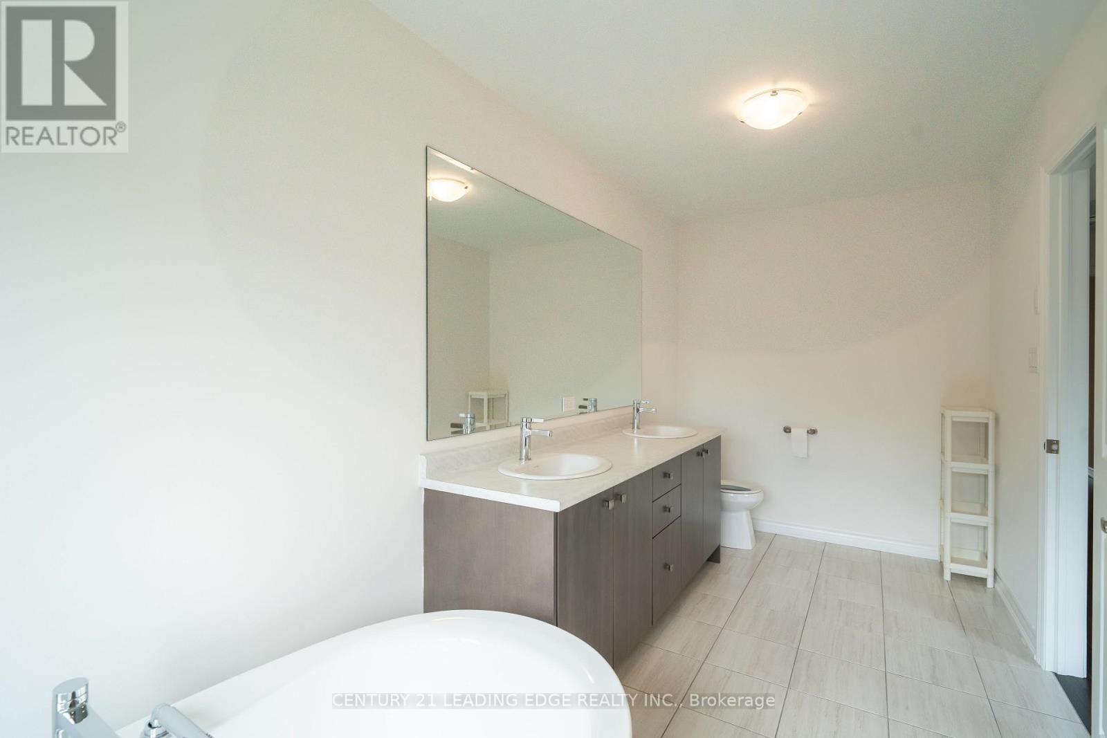 103 Kentledge Avenue Property Photo 40