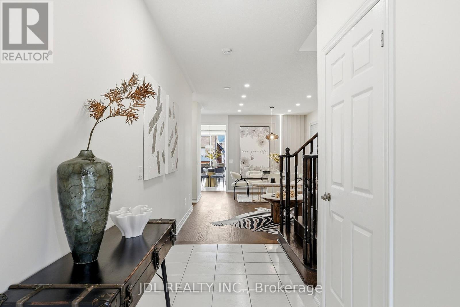 15 Beacon Point Street Property Photo 10