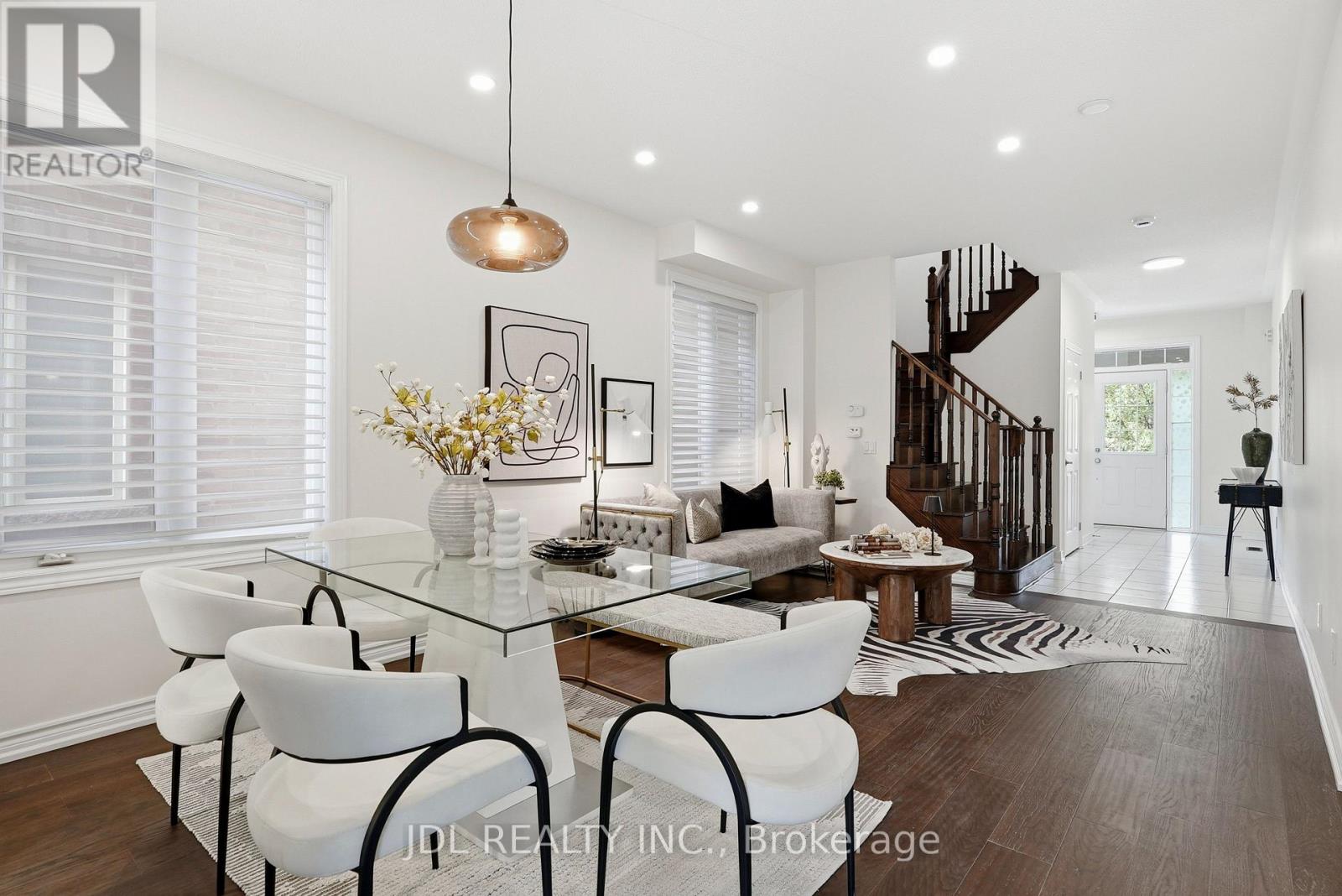 15 Beacon Point Street Property Photo 15