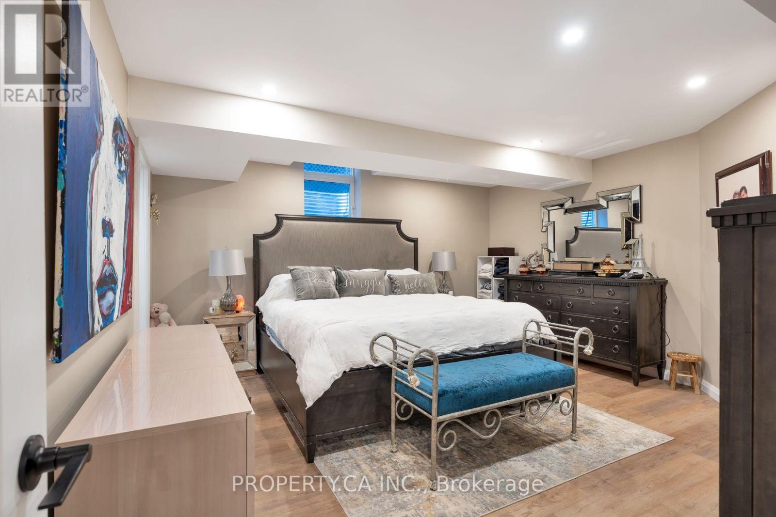 72 Devonsleigh Boulevard Property Photo 38