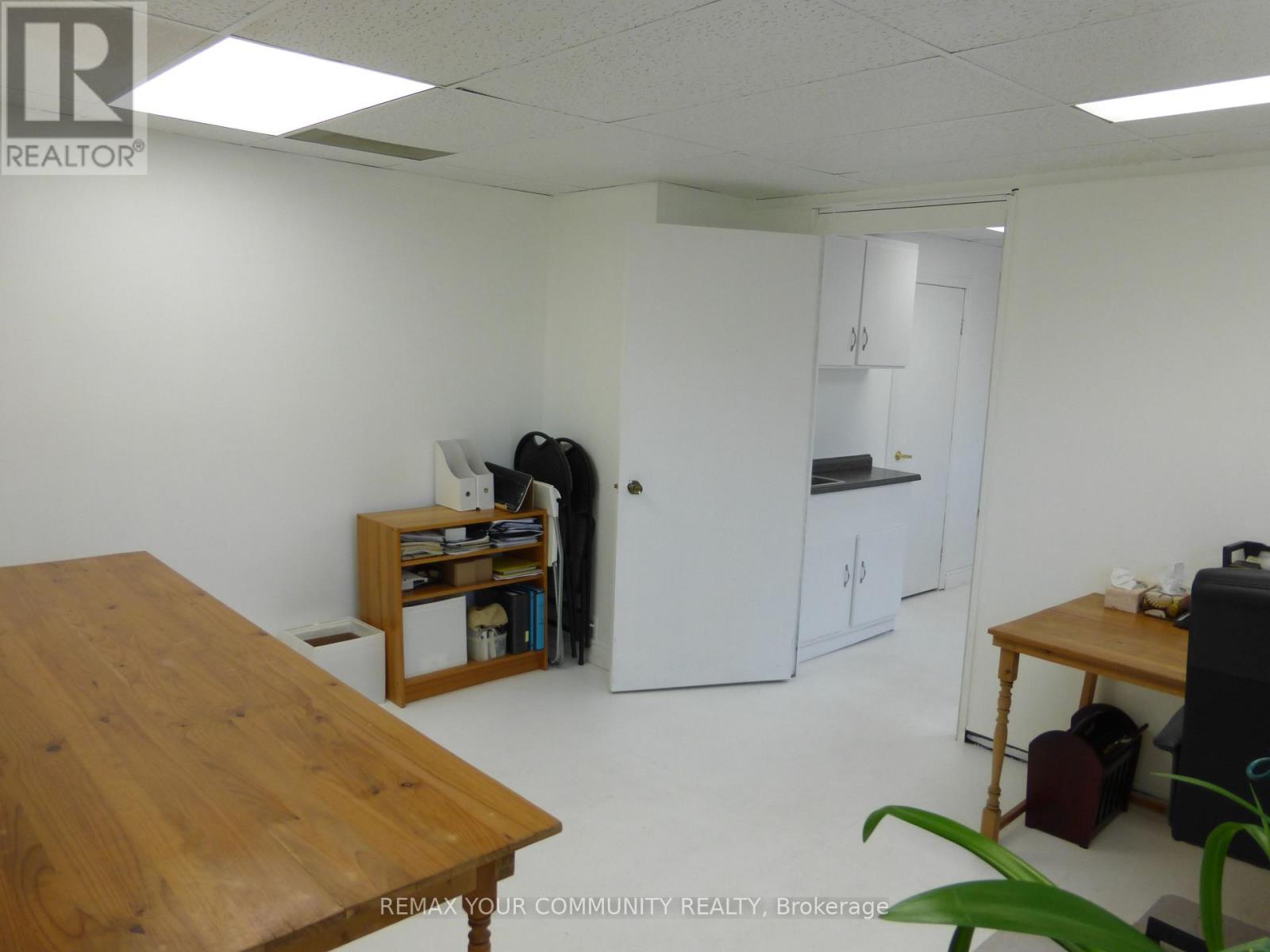 202 - A - 6060 Highway 7 E Property Photo 9