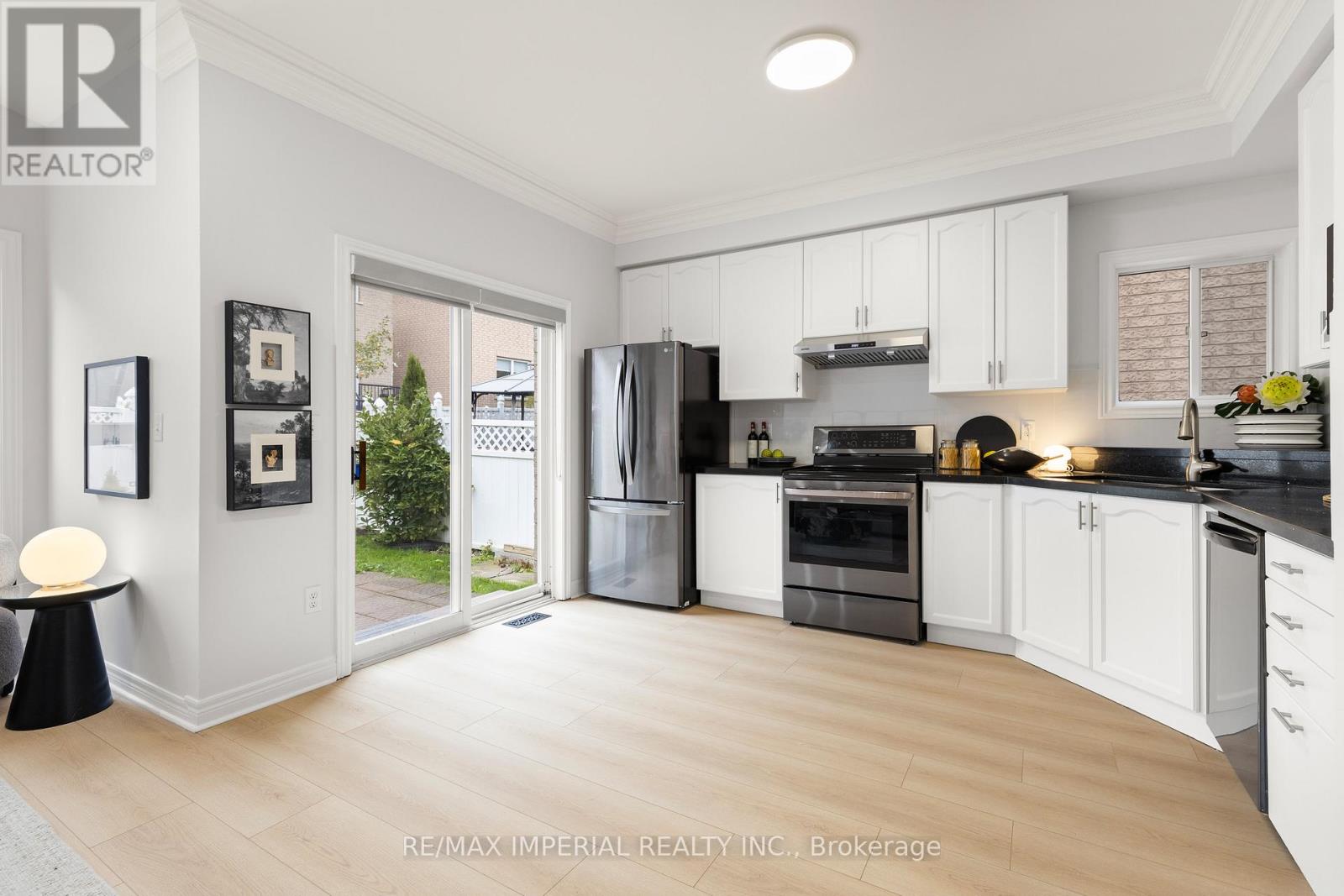 44 Hawkview Boulevard Property Photo 22