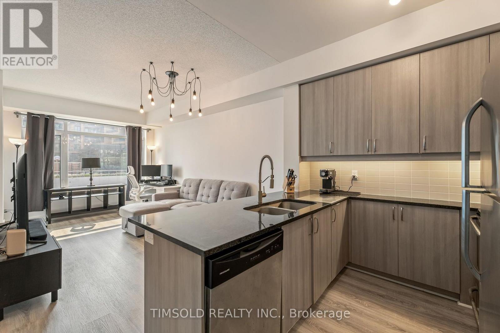 411 - 8130 Birchmount Road Property Photo 10