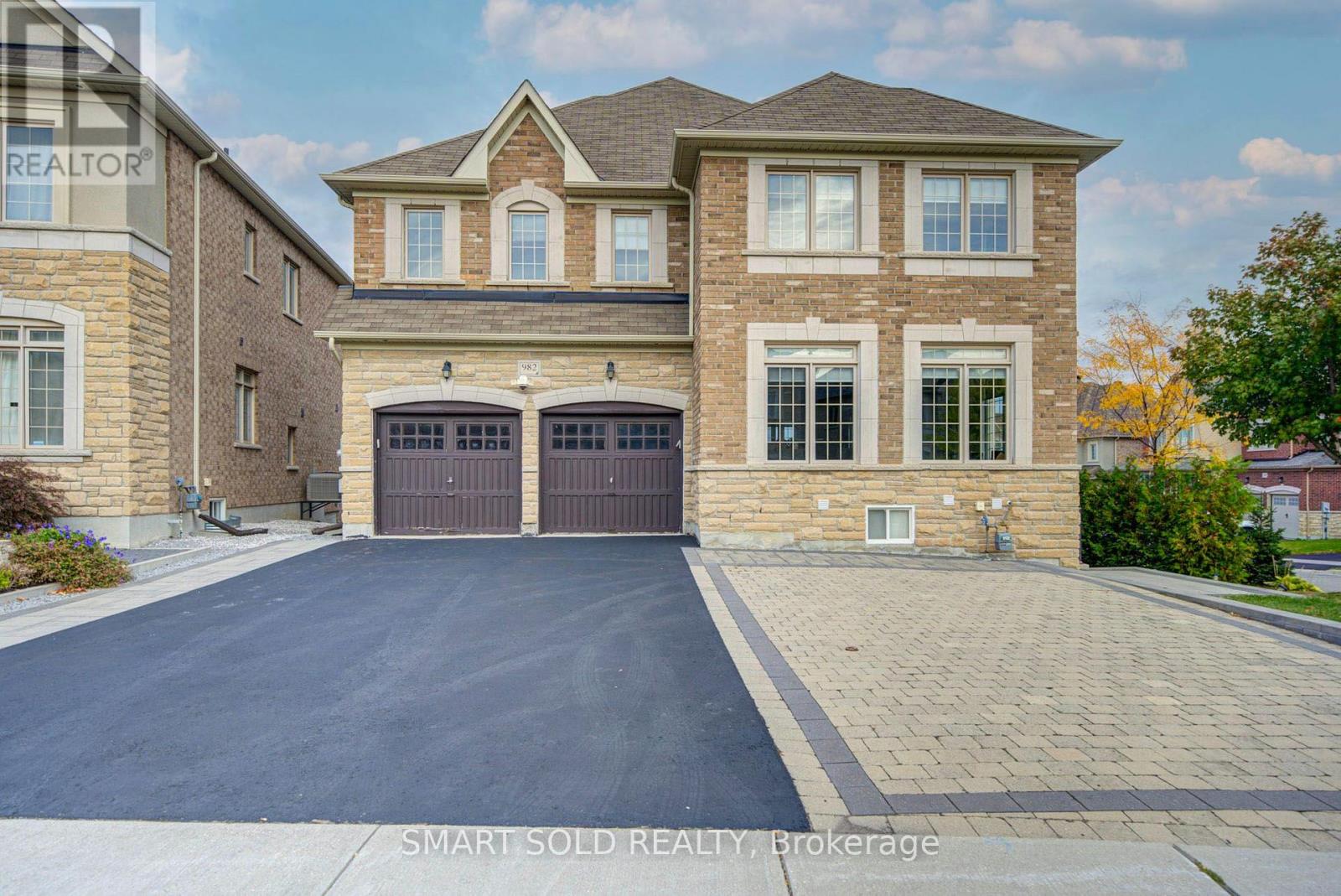 982 Wilbur Pipher Circle Property Photo 1
