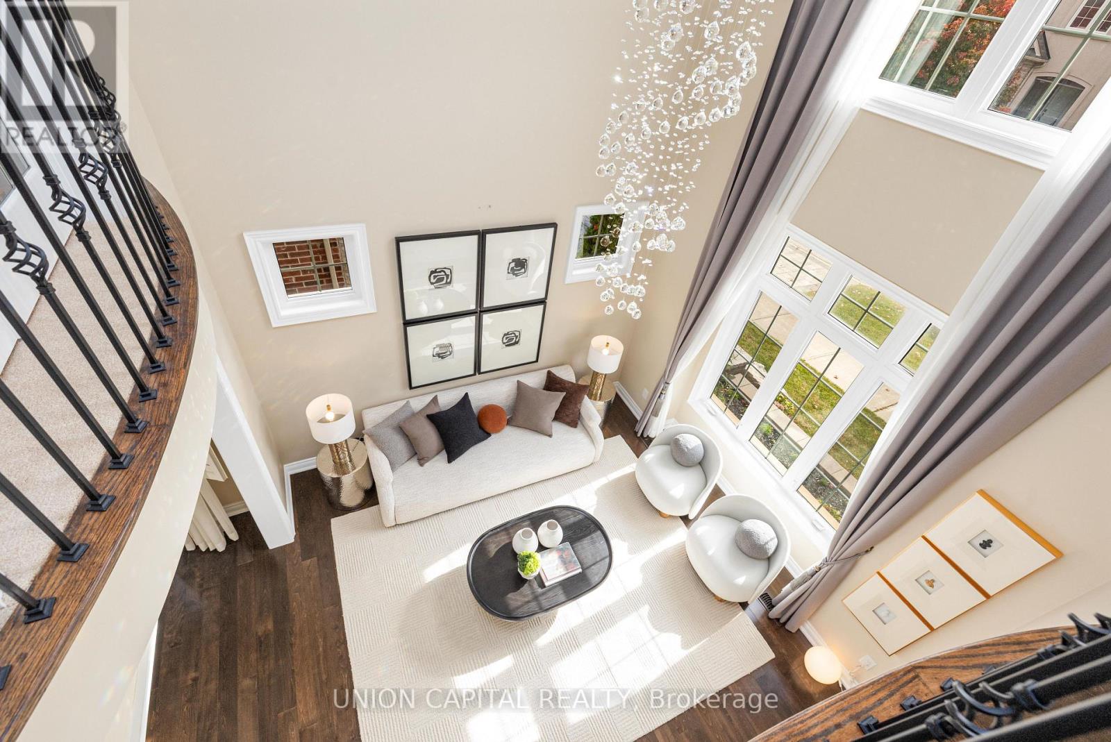 24 Royal West Road Property Photo 9