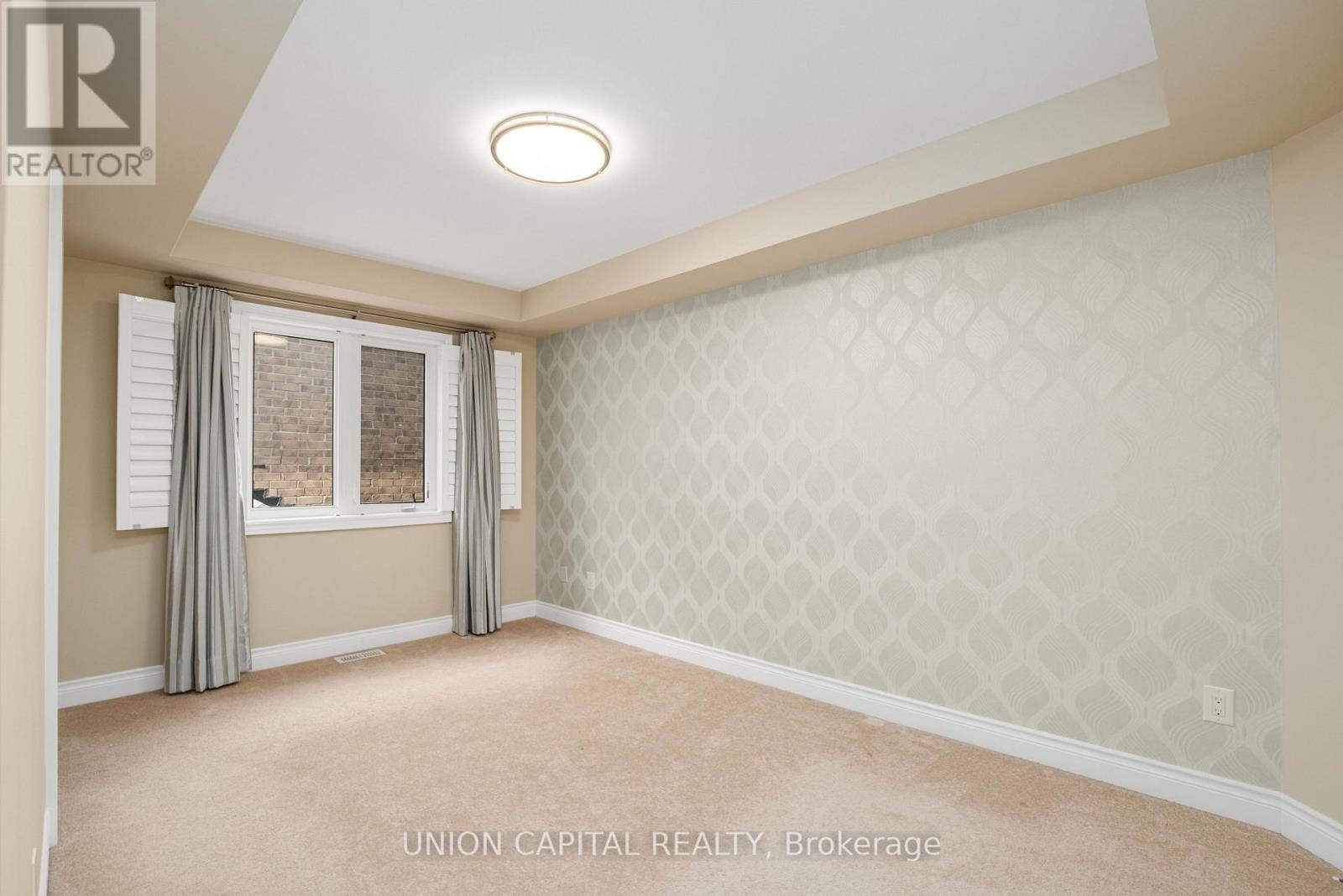 24 Royal West Road Property Photo 34