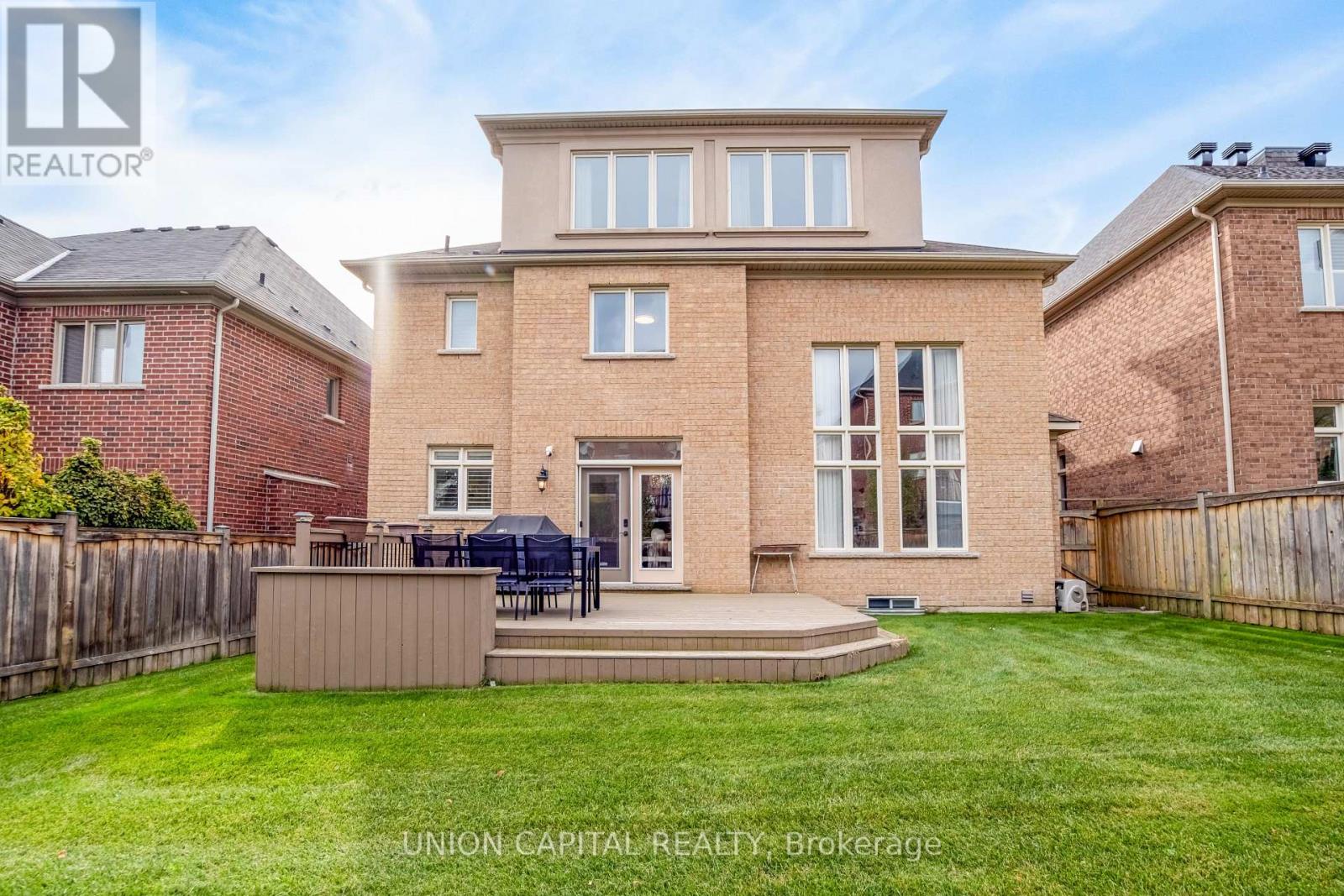 24 Royal West Road Property Photo 48
