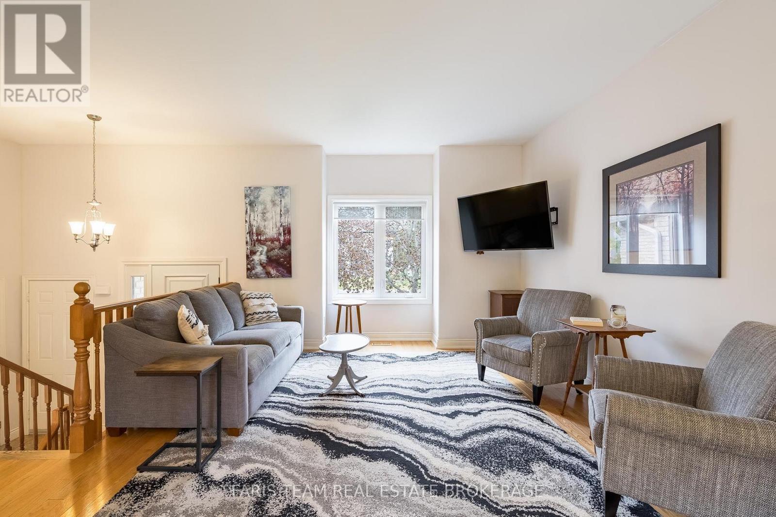 1011 Ferrier Avenue Property Photo 6