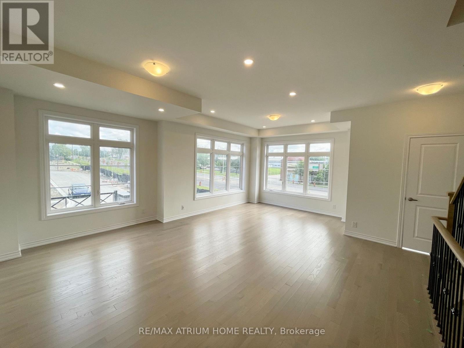 9660 Kennedy Road Property Photo 10