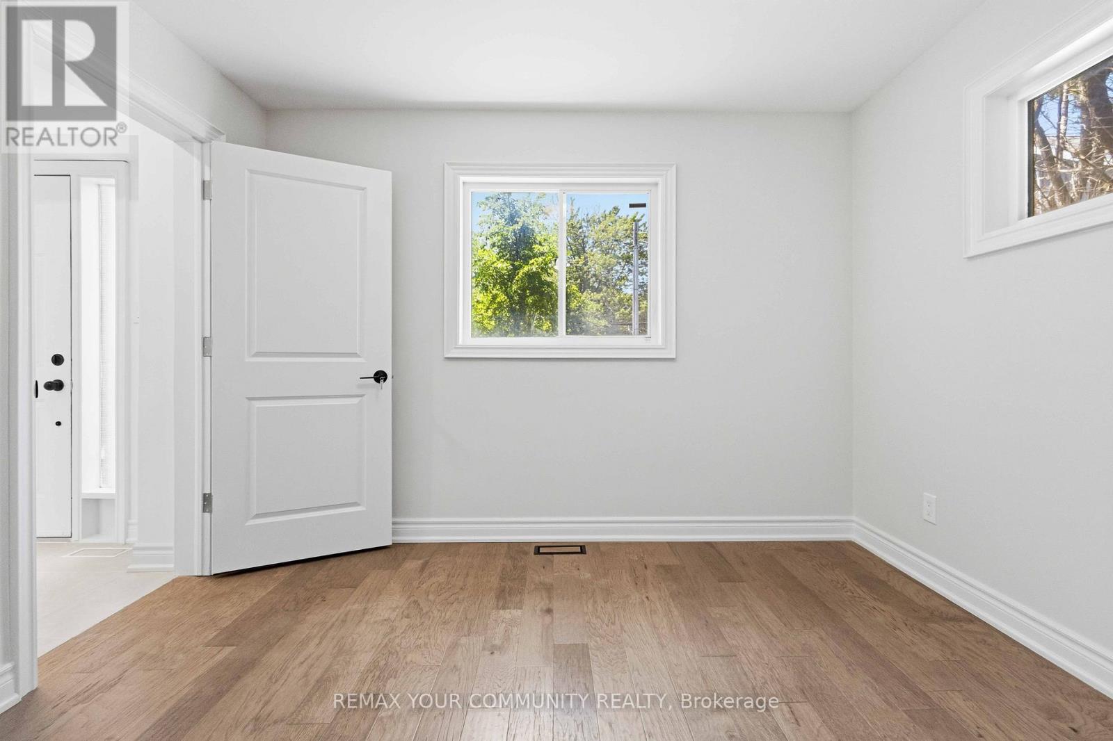 924 Helen Street Property Photo 19