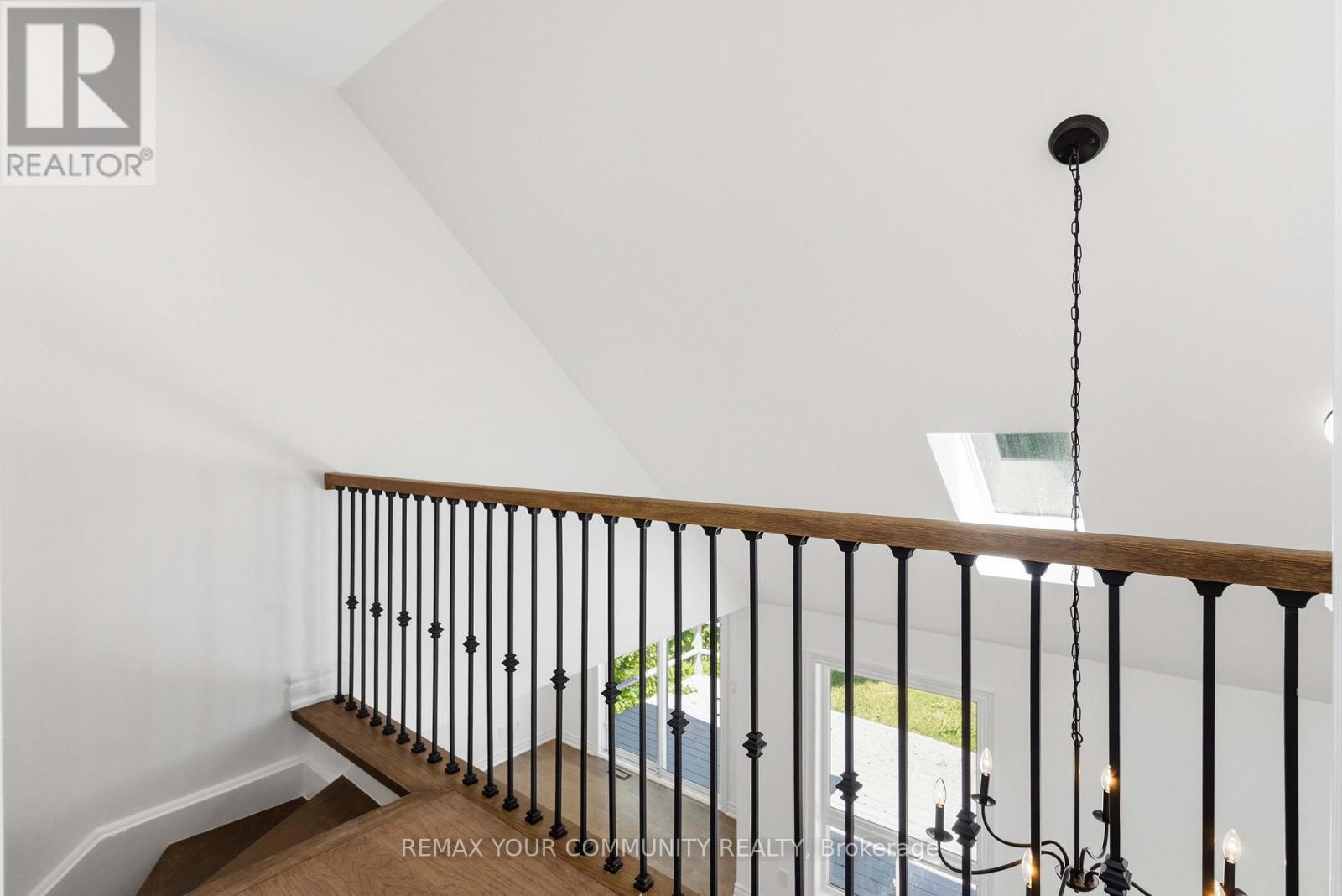 924 Helen Street Property Photo 22