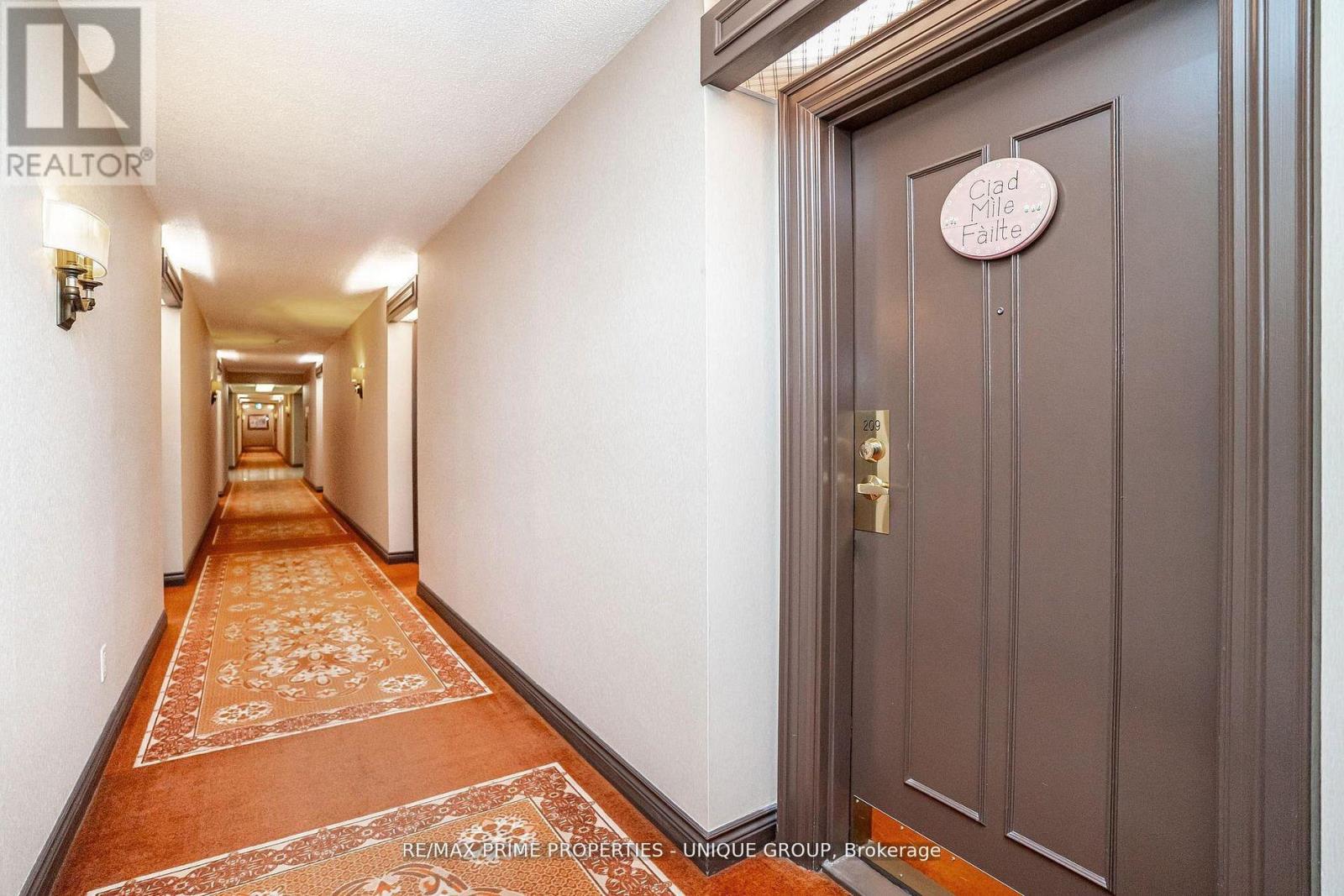 209 - 33 Weldrick Road E Property Photo 8
