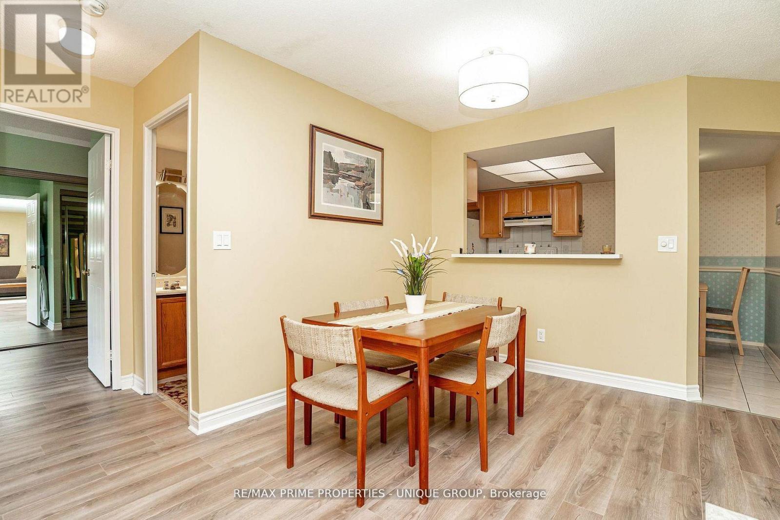 209 - 33 Weldrick Road E Property Photo 15