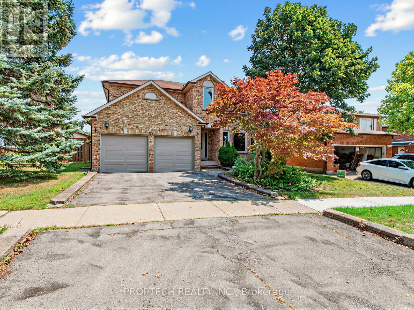 47 Topham Crescent Property Photo 1