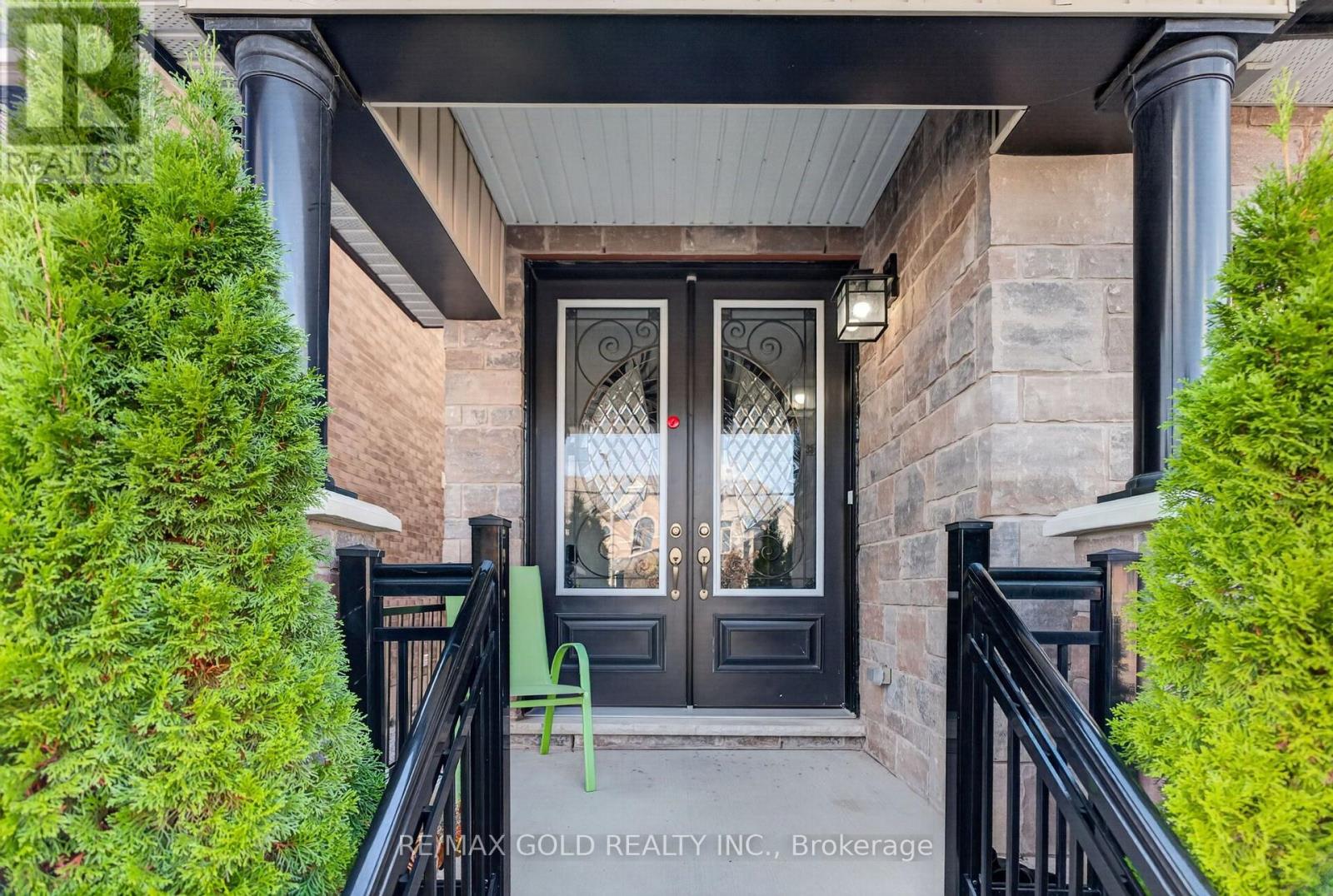236 Eighth Avenue Property Photo 3