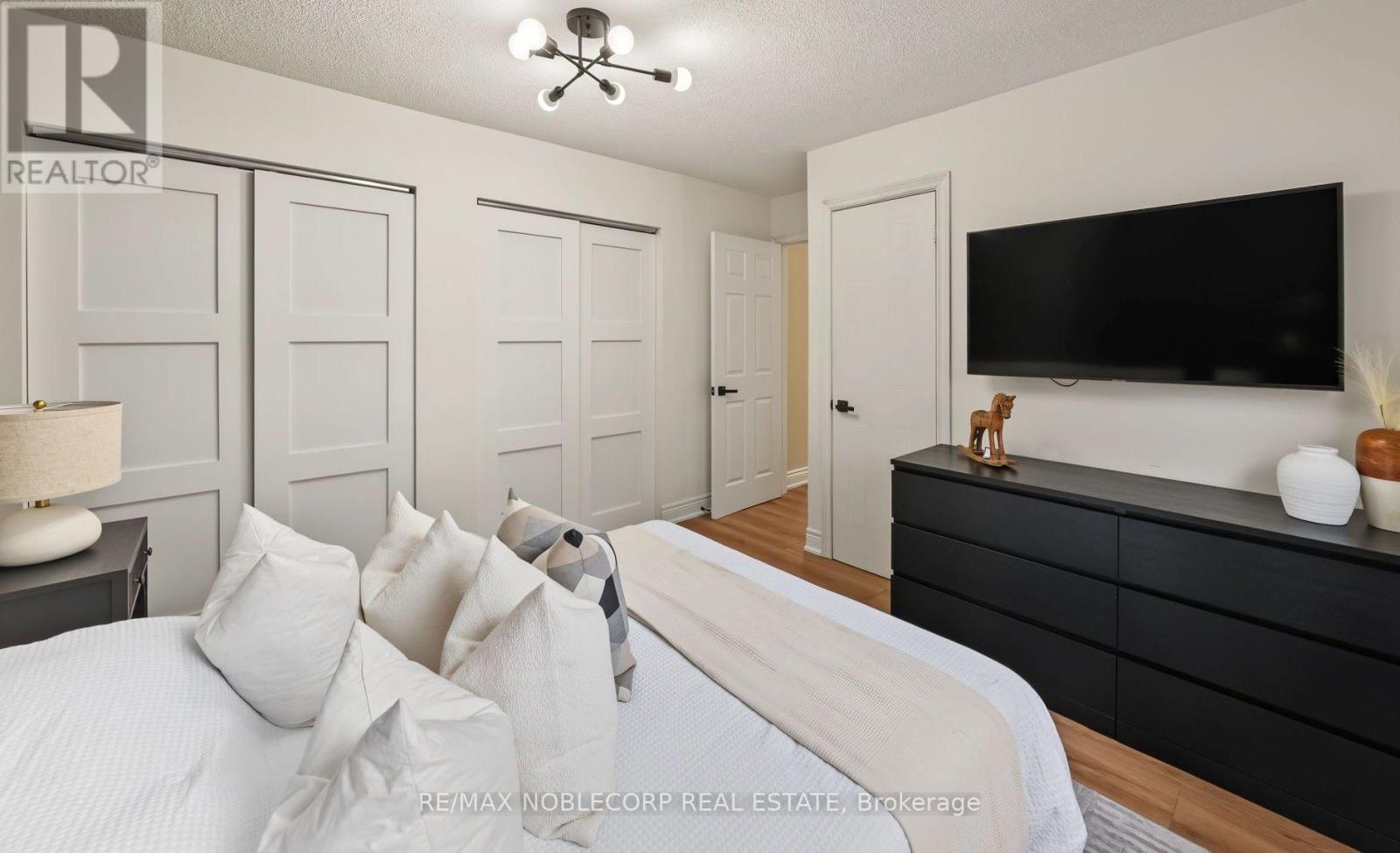 76 Edenbridge Drive Property Photo 11