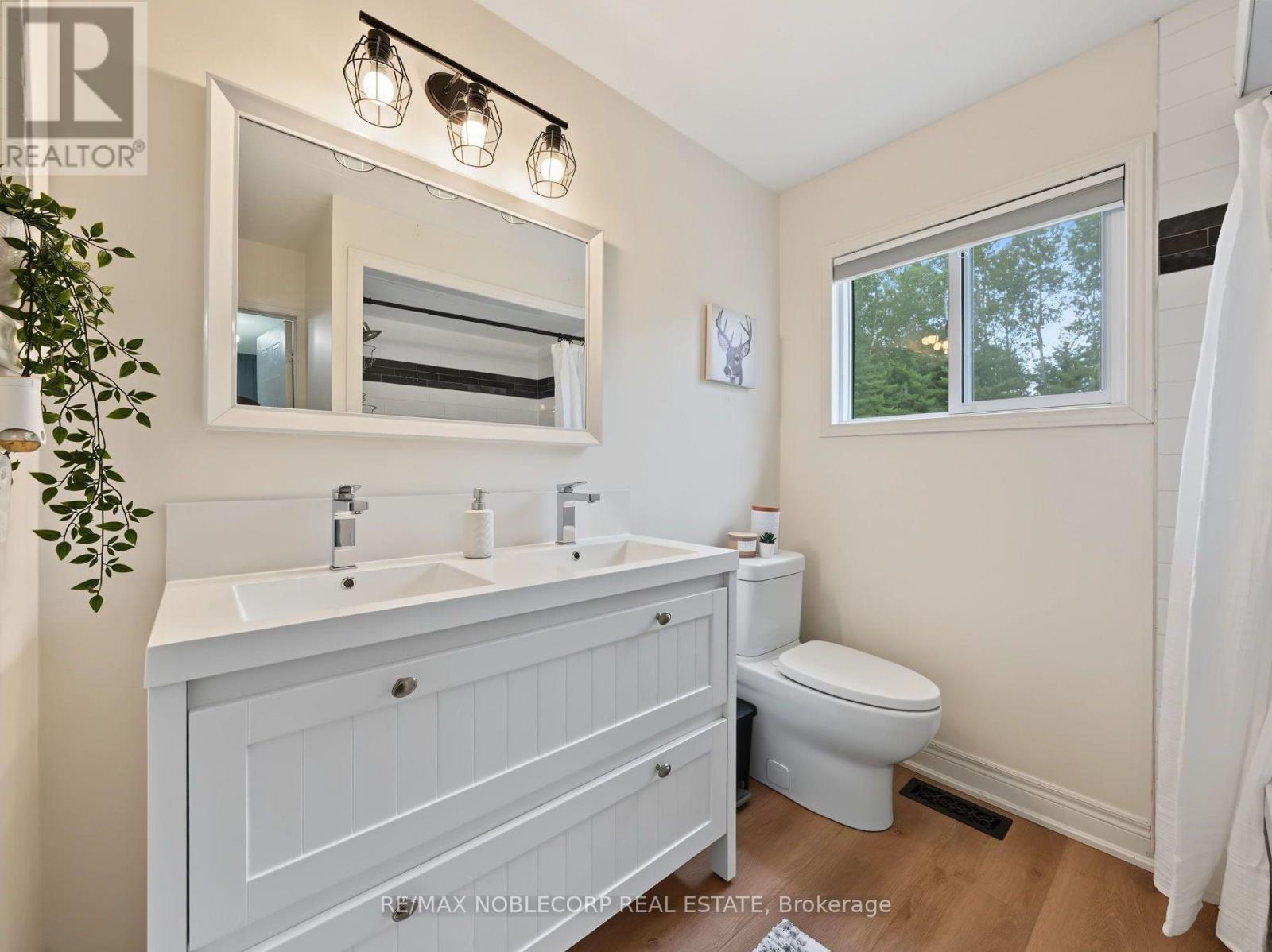 76 Edenbridge Drive Property Photo 12