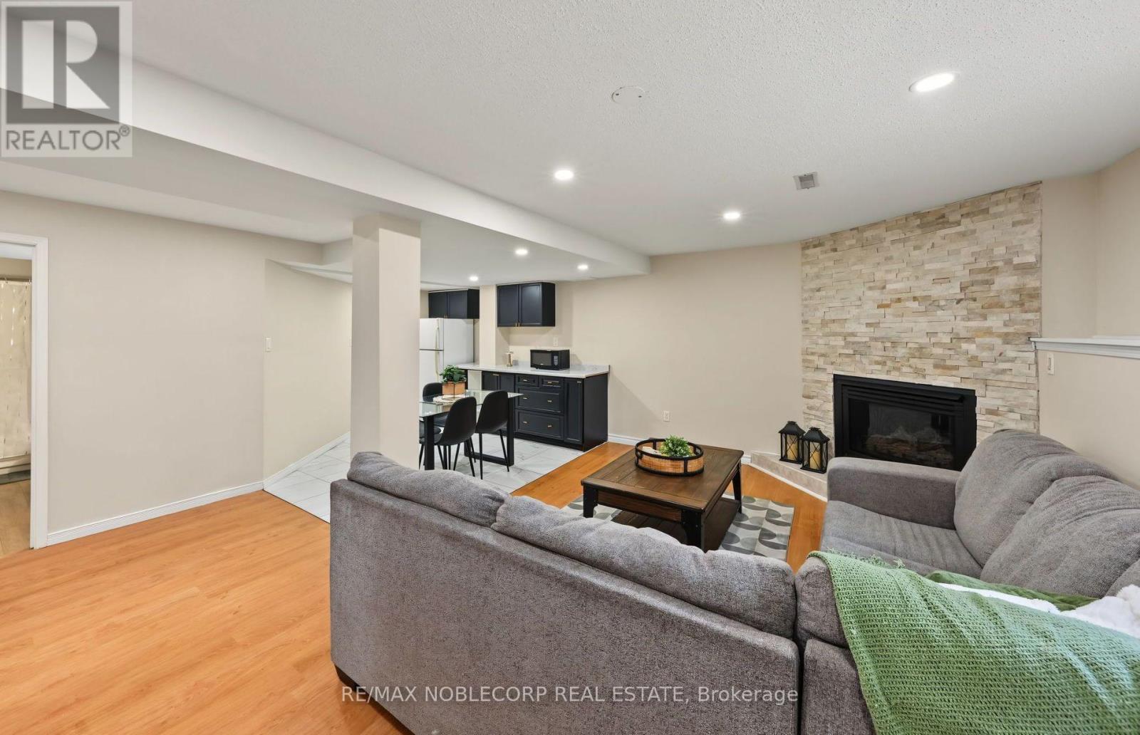 76 Edenbridge Drive Property Photo 18