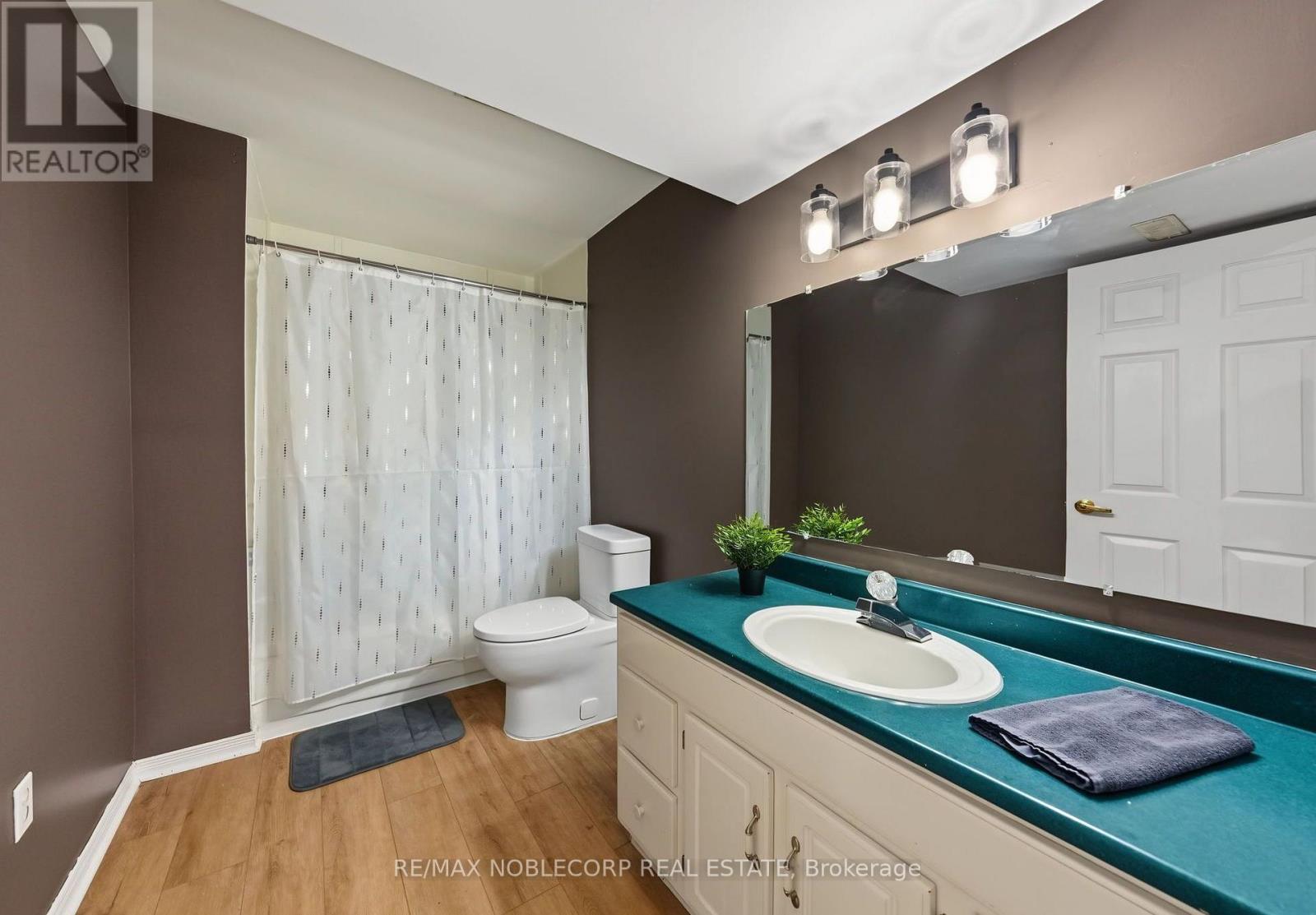 76 Edenbridge Drive Property Photo 20