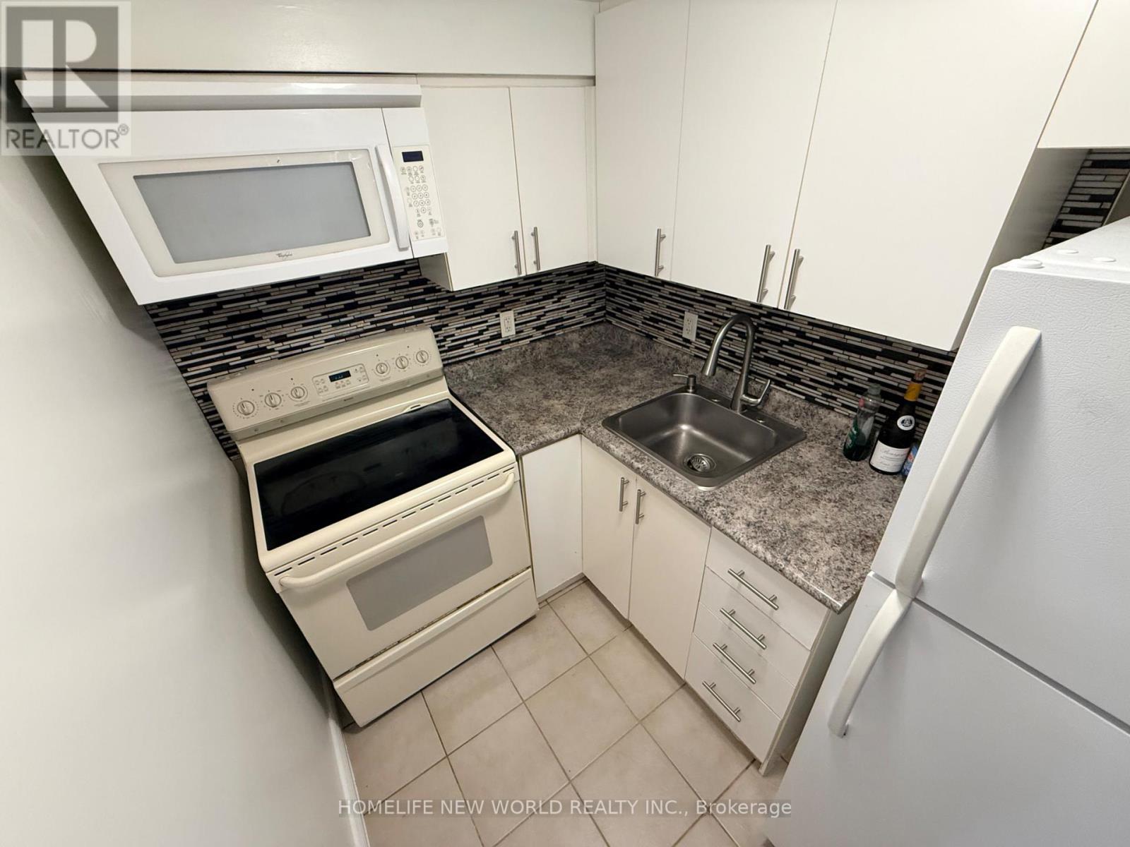 Bsmt - 39 Aberfeldy Crescent Property Photo 12