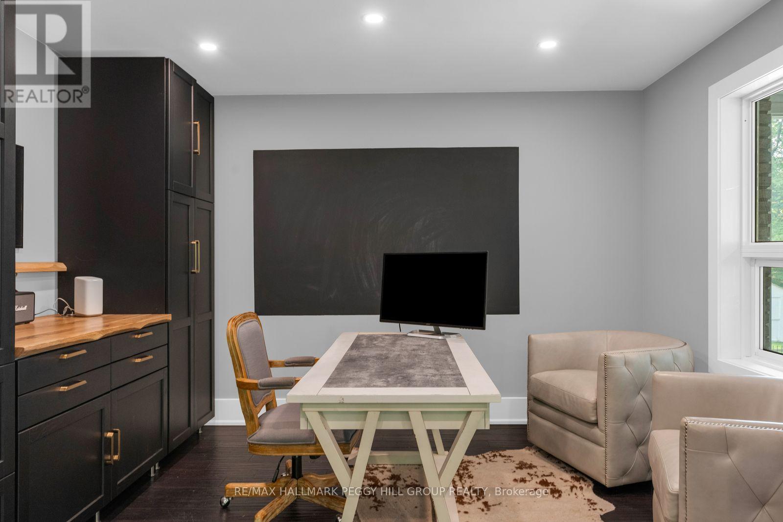 1814 Quantz Crescent Property Photo 9