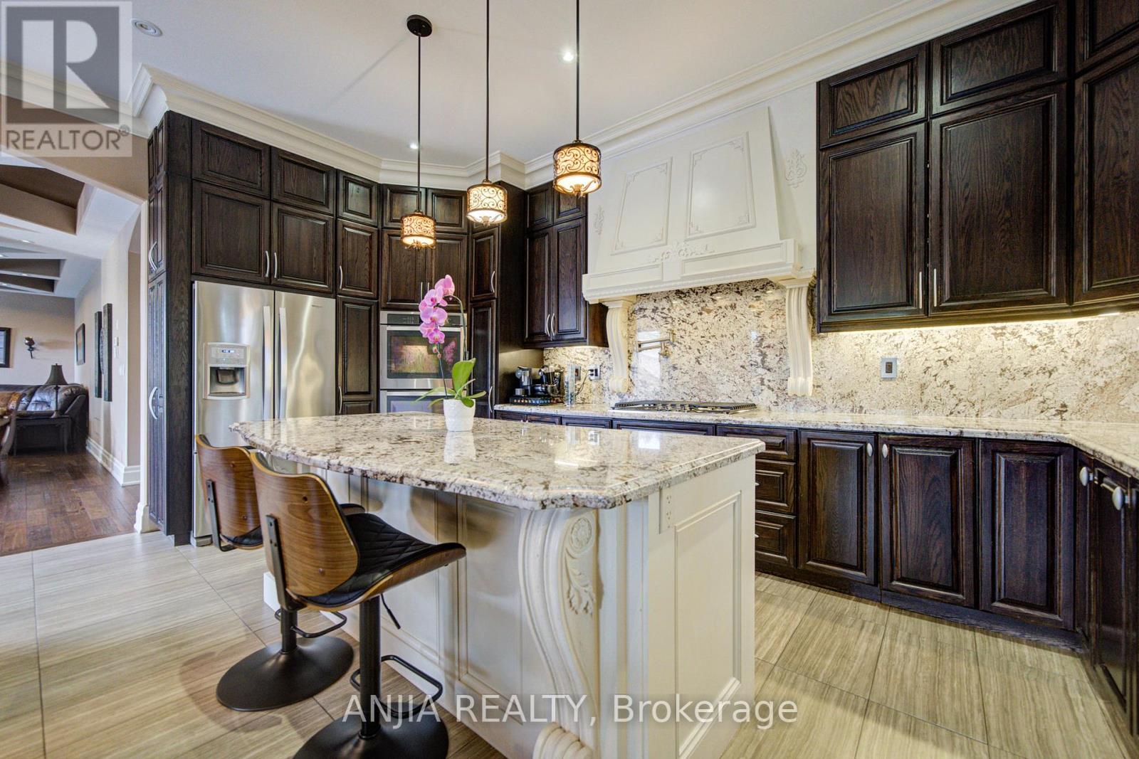 452 Fernleigh Circle S Property Photo 14